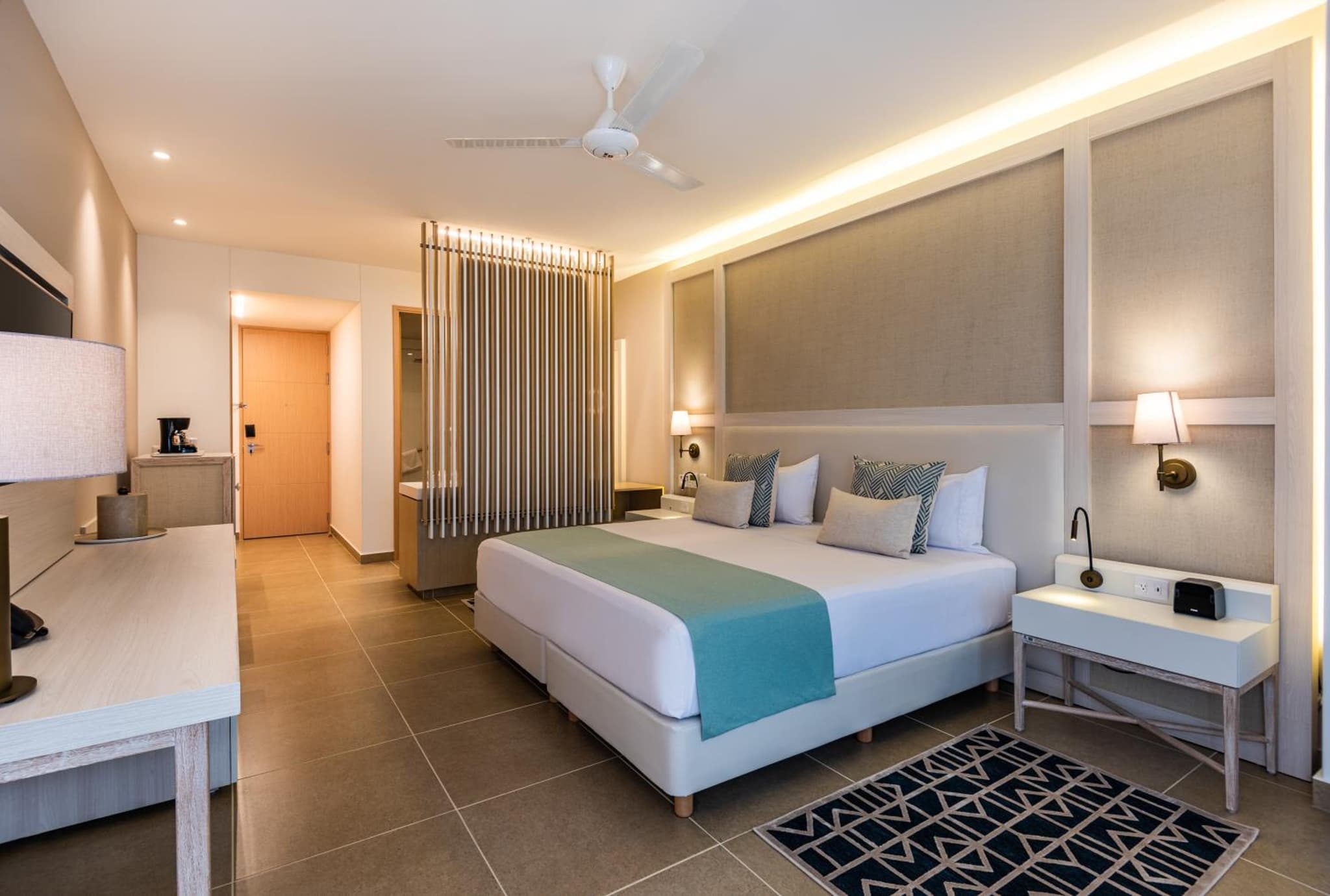 Hotel Irotama Lago photo 8
