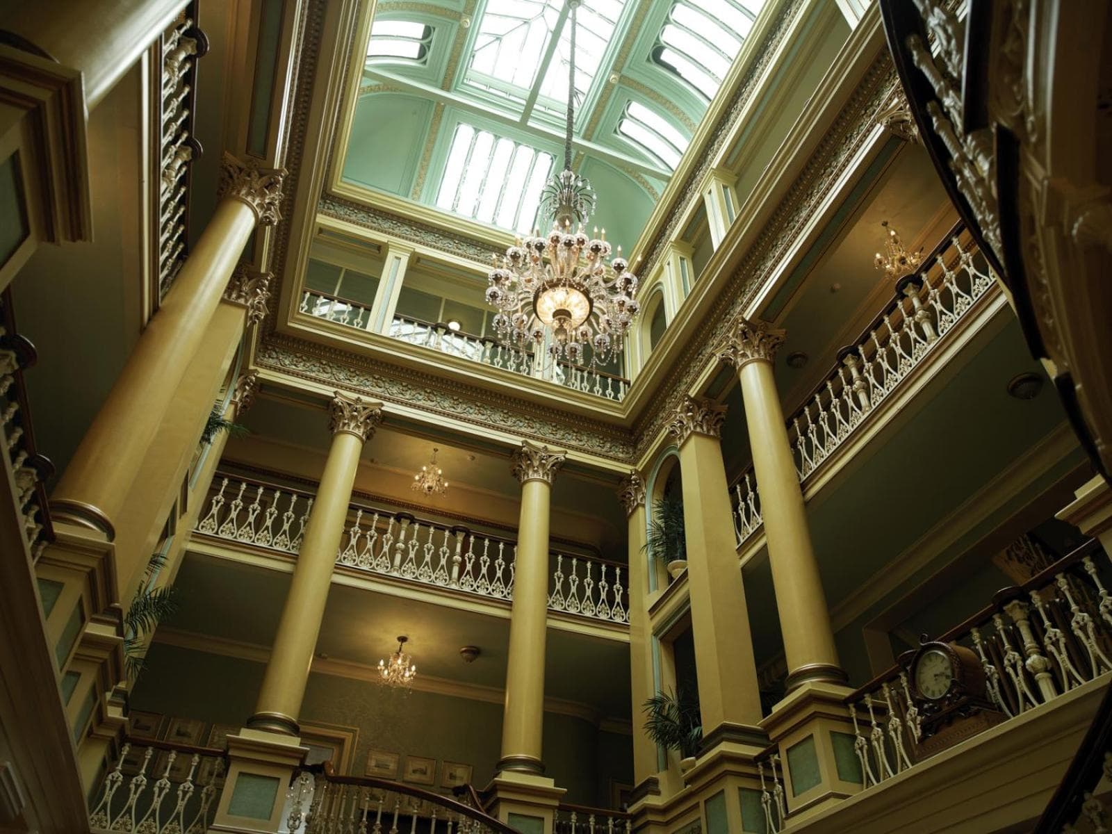 Royal Hotel photo 7