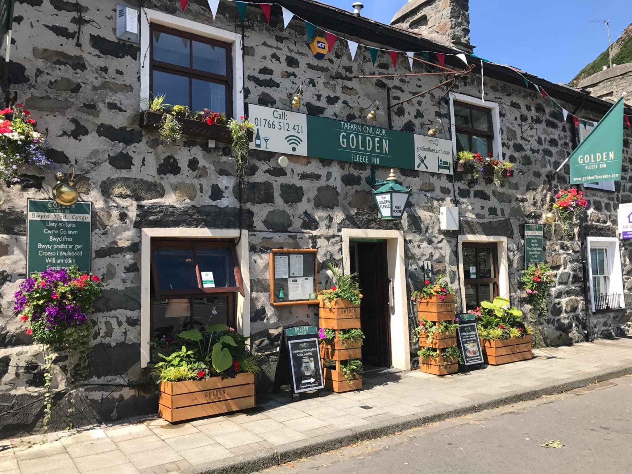 The Golden Fleece Inn