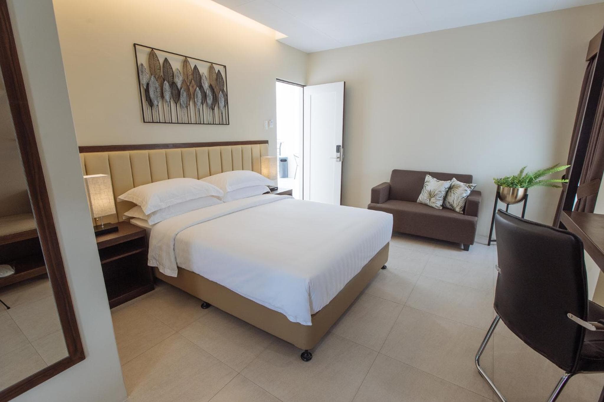 Rovira Suites photo 9