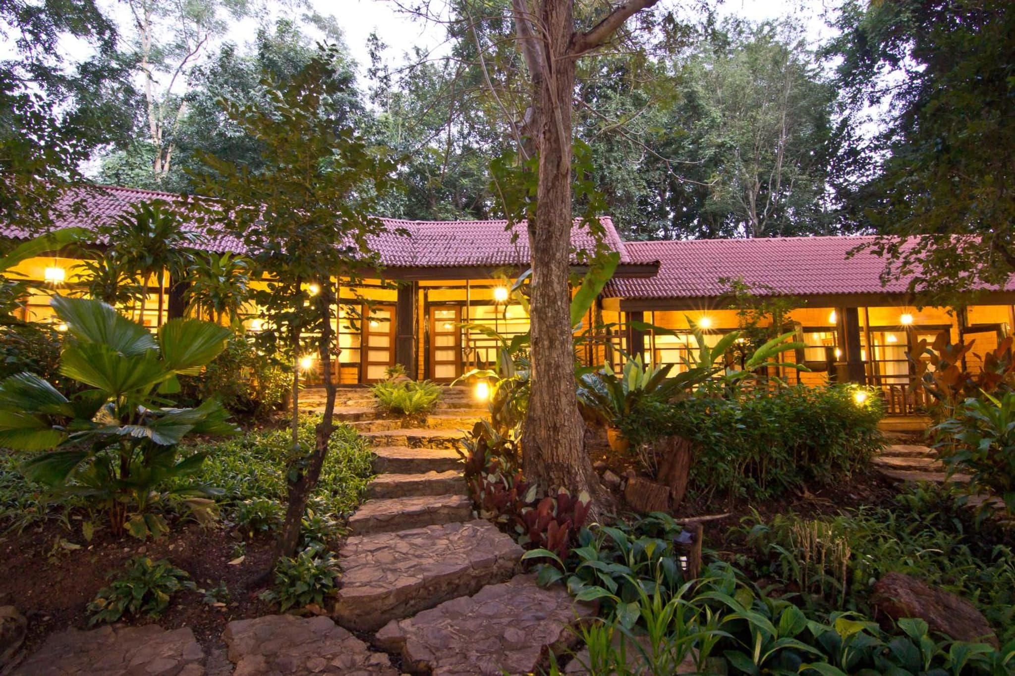 Home Phutoey River Kwai Hotspring & Nature Resort