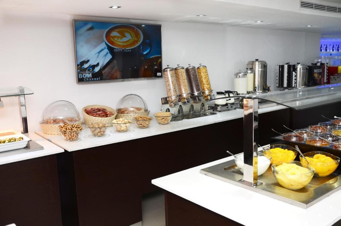Breeze Boutique Athens by Prima Hotels photo 9