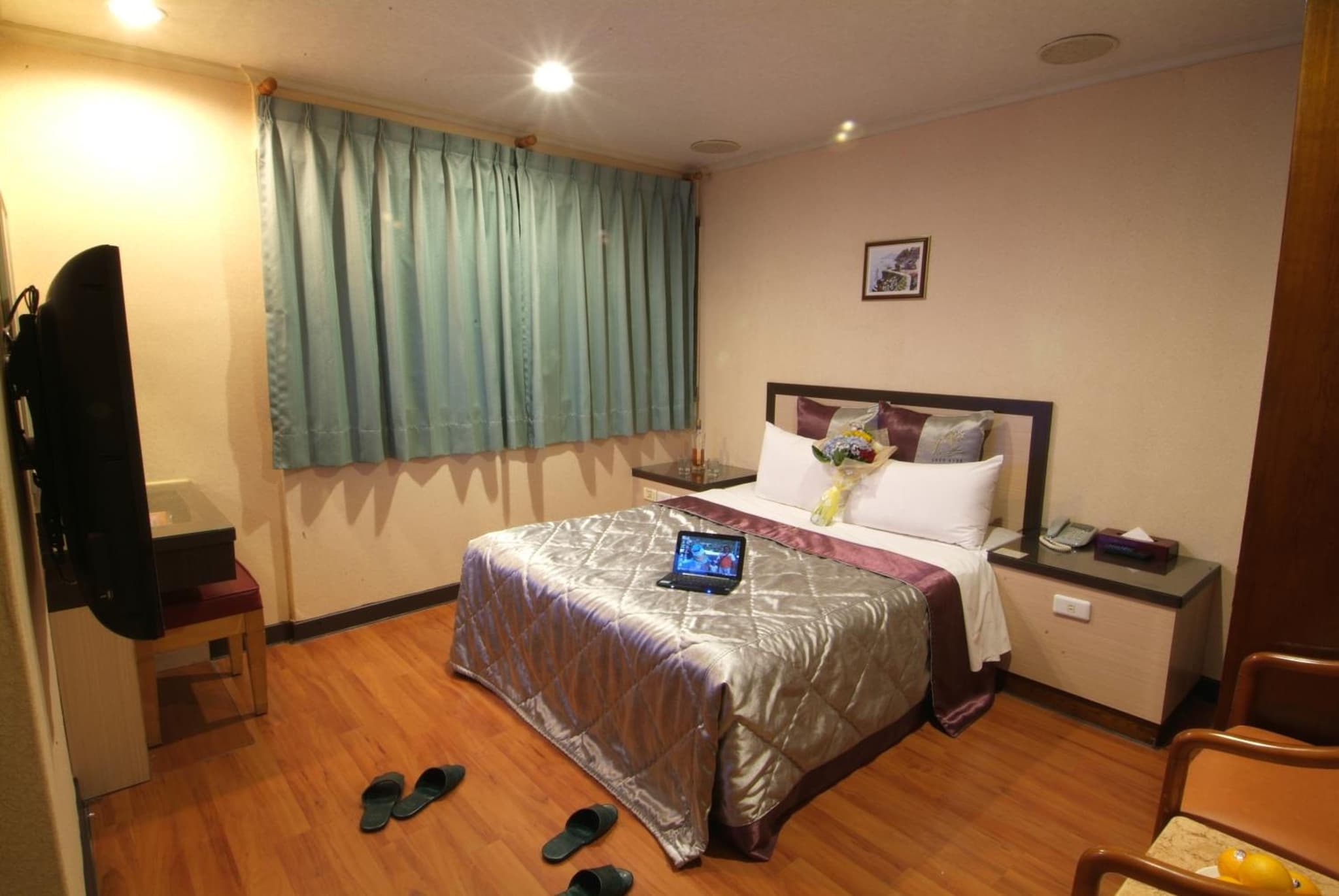 Left Bank Hotel photo 9