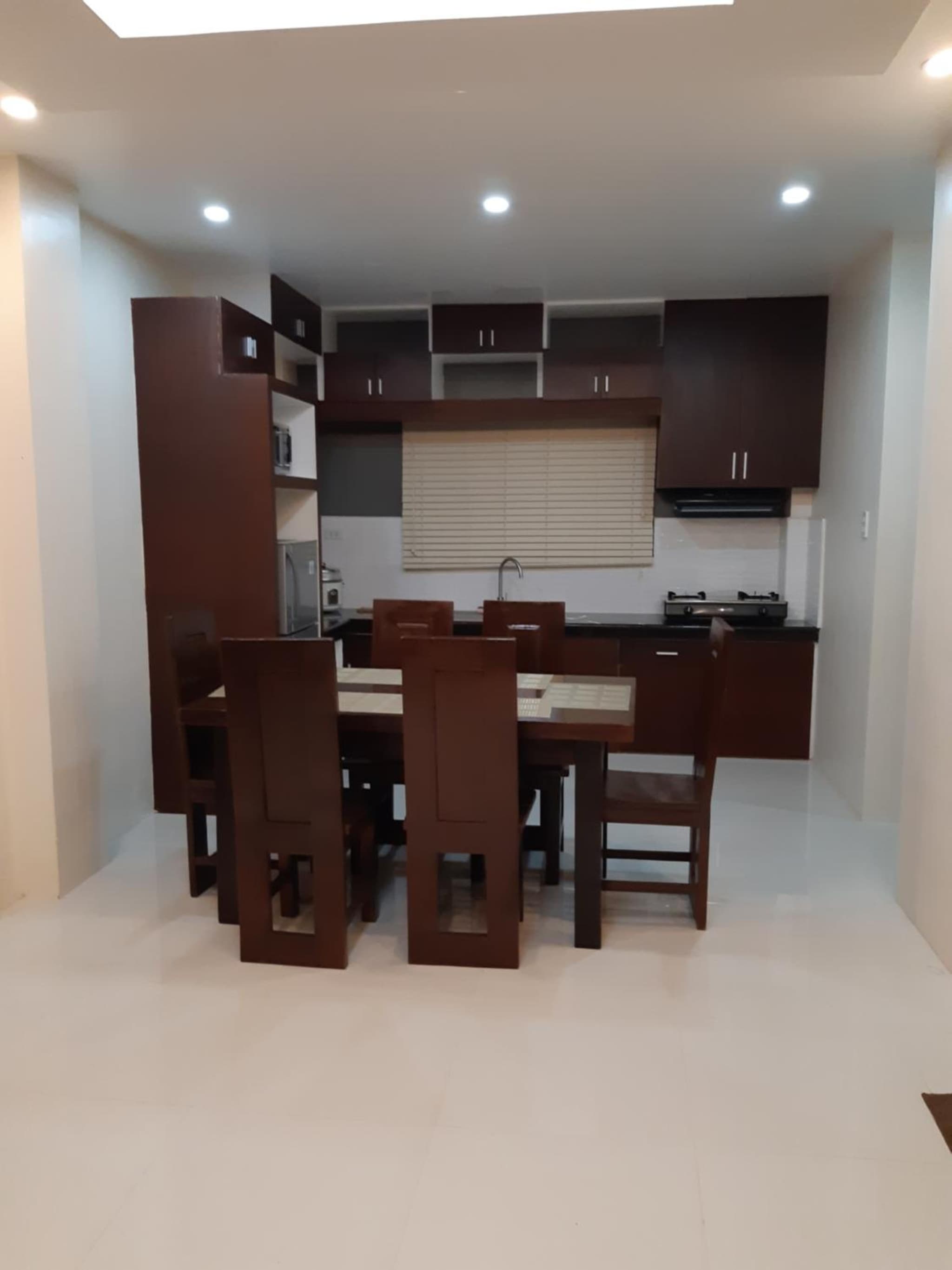 Restful 3BR Hillside Duplex House photo 5