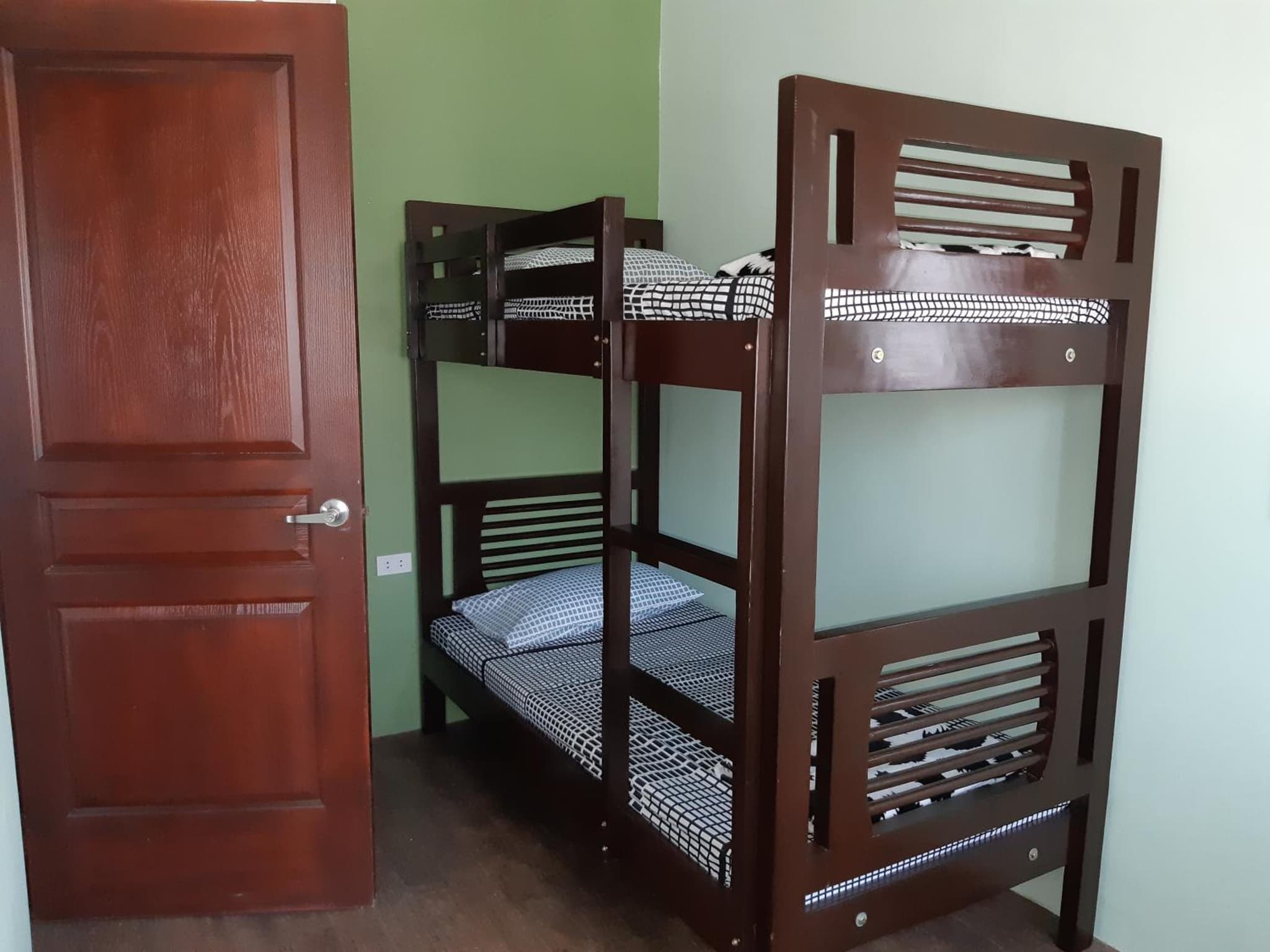 Restful 3BR Hillside Duplex House photo 7
