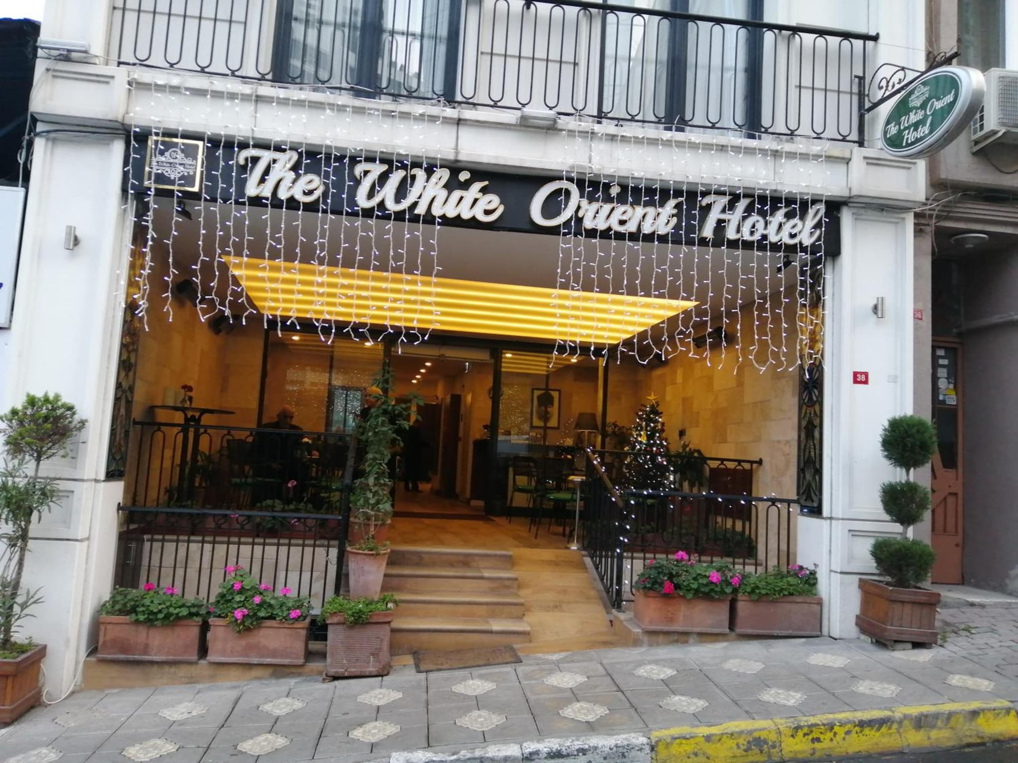 The White Orient Hotel photo 9