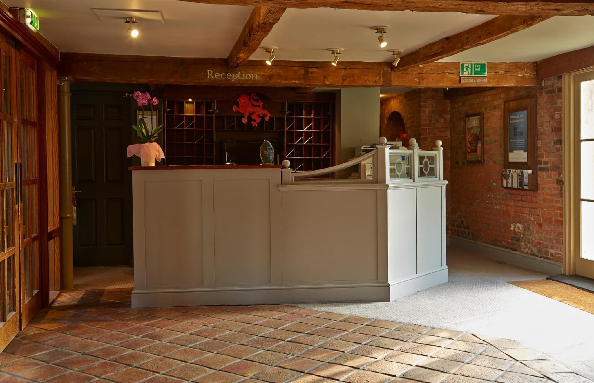 Red Lion Hotel by Greene King Inns photo 7