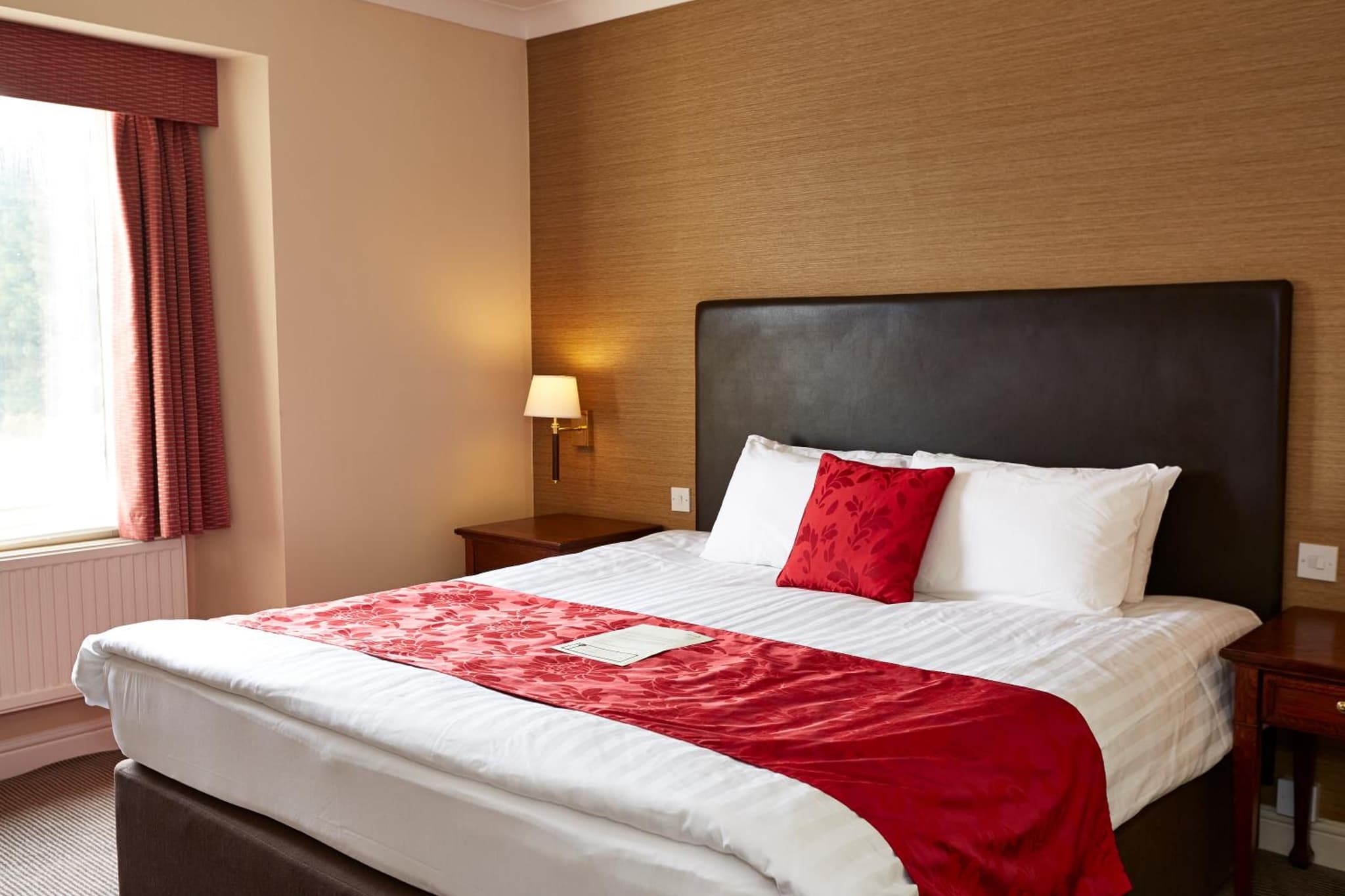 Red Lion Hotel by Greene King Inns photo 2