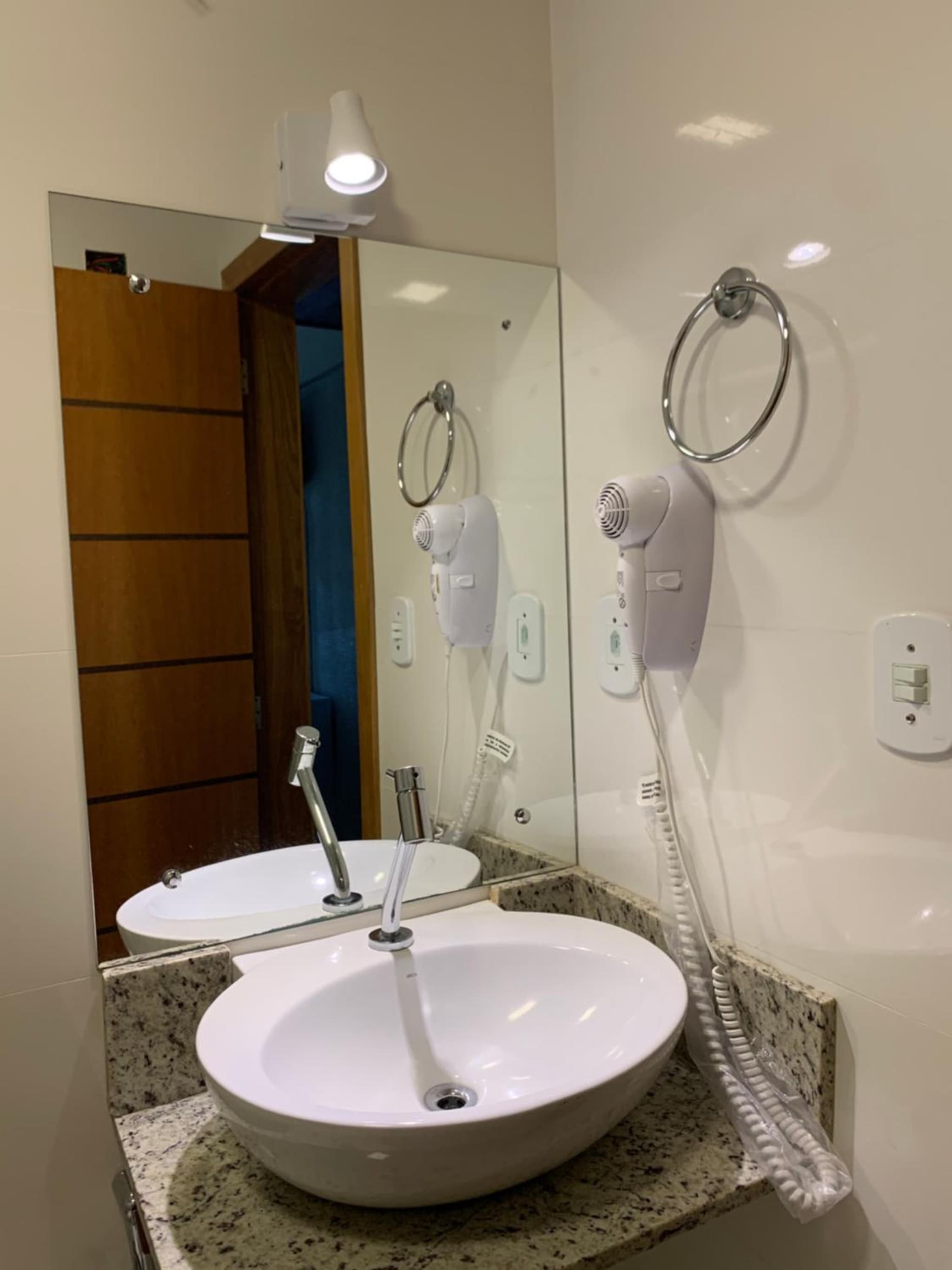 Roll Inn Hotel photo 8