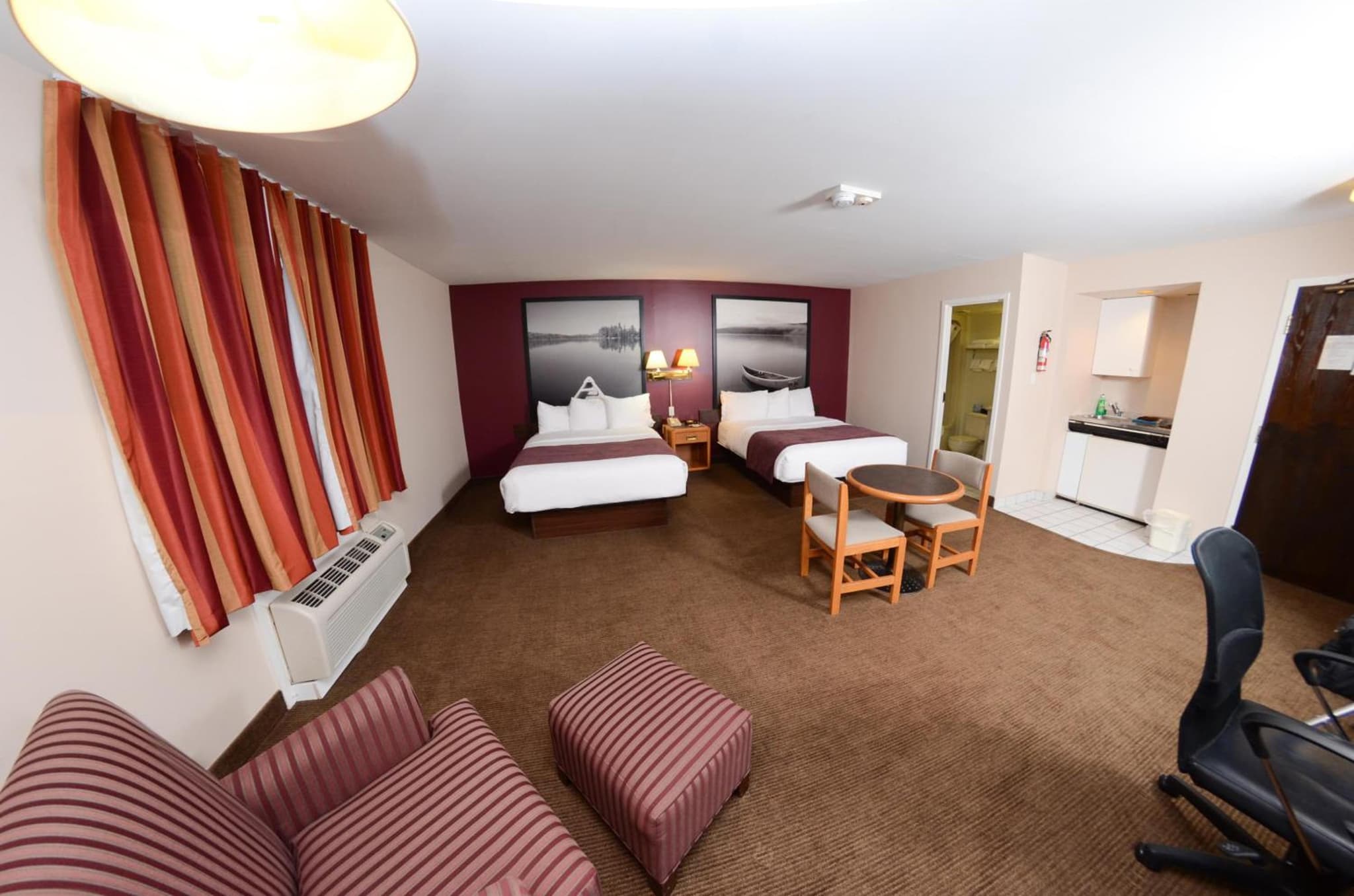 Super 8 by Wyndham North Bay photo 5
