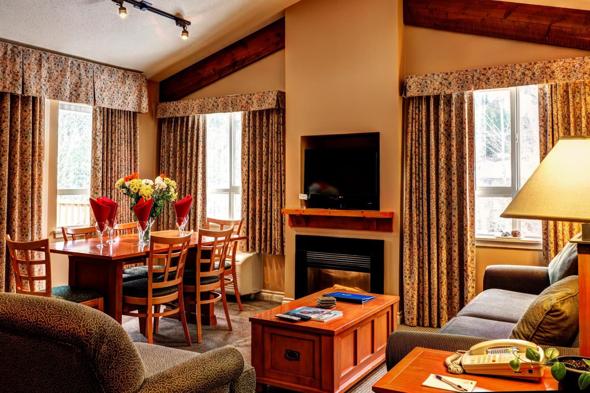 Pemberton Valley Lodge photo 7