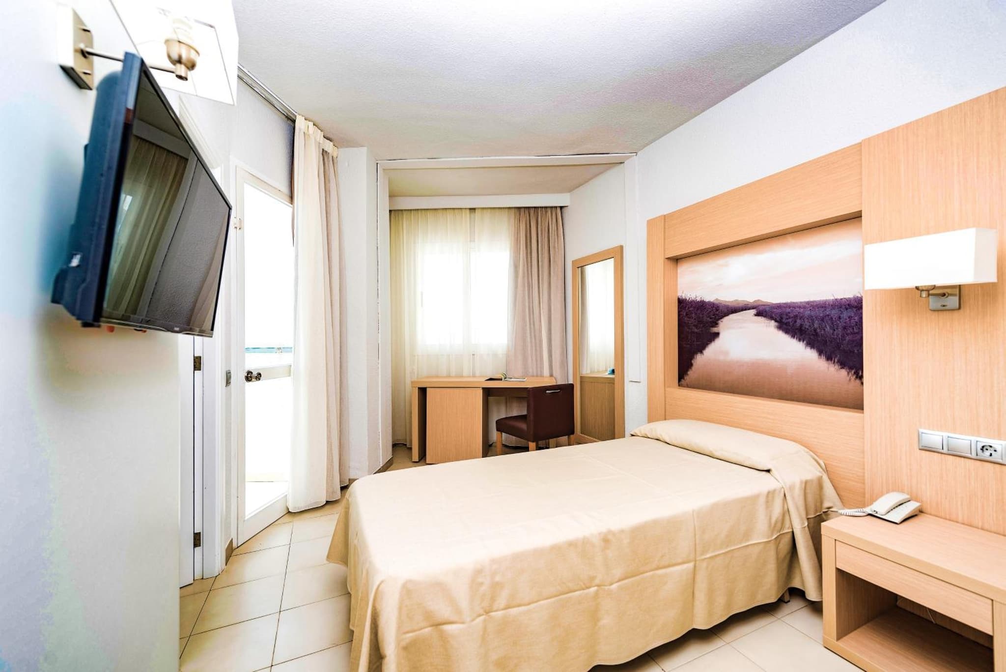 Eix Lagotel Holiday Resort photo 3