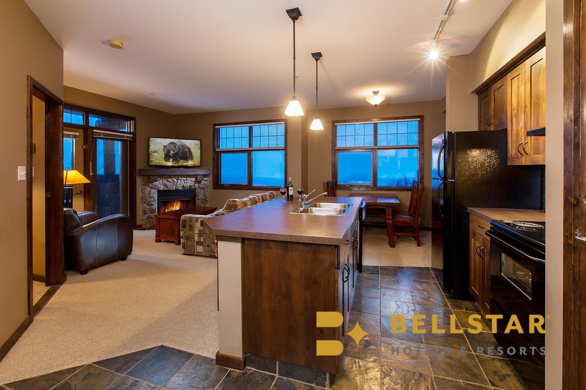 Glacier & Mountaineer Lodge photo 9
