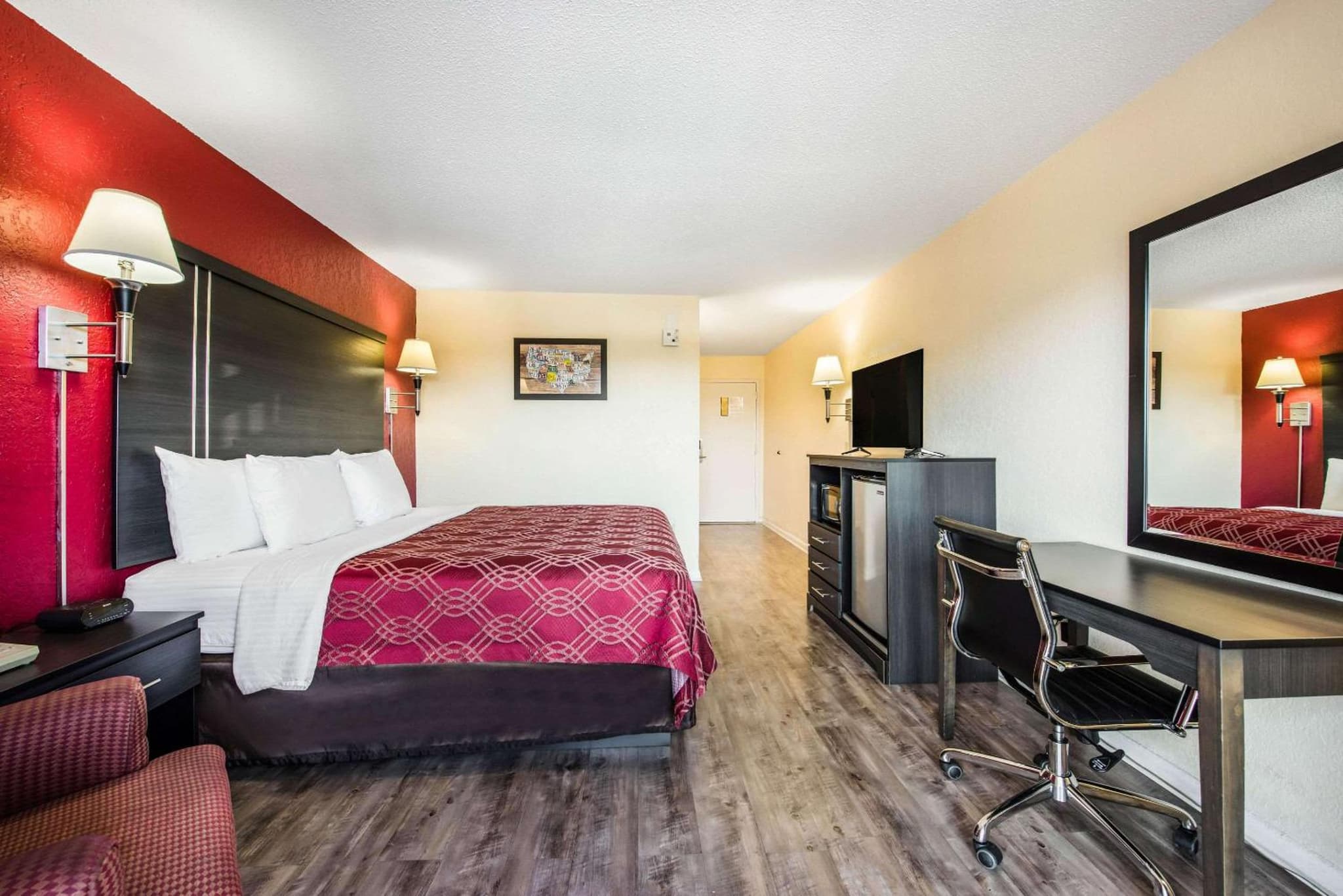 Econo Lodge Waynesville photo 9