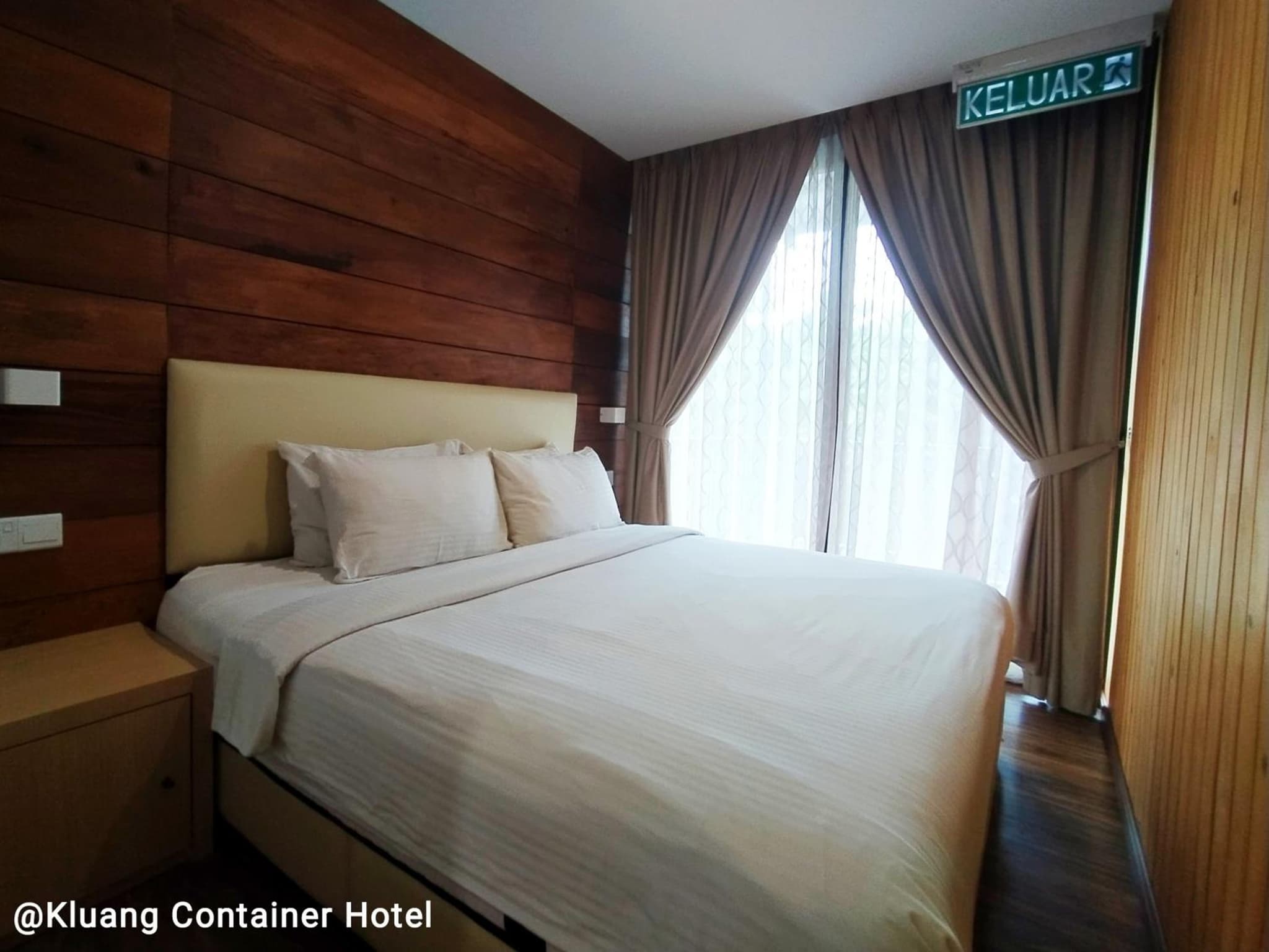 Kluang Container Swimming Pool Hotel photo 2
