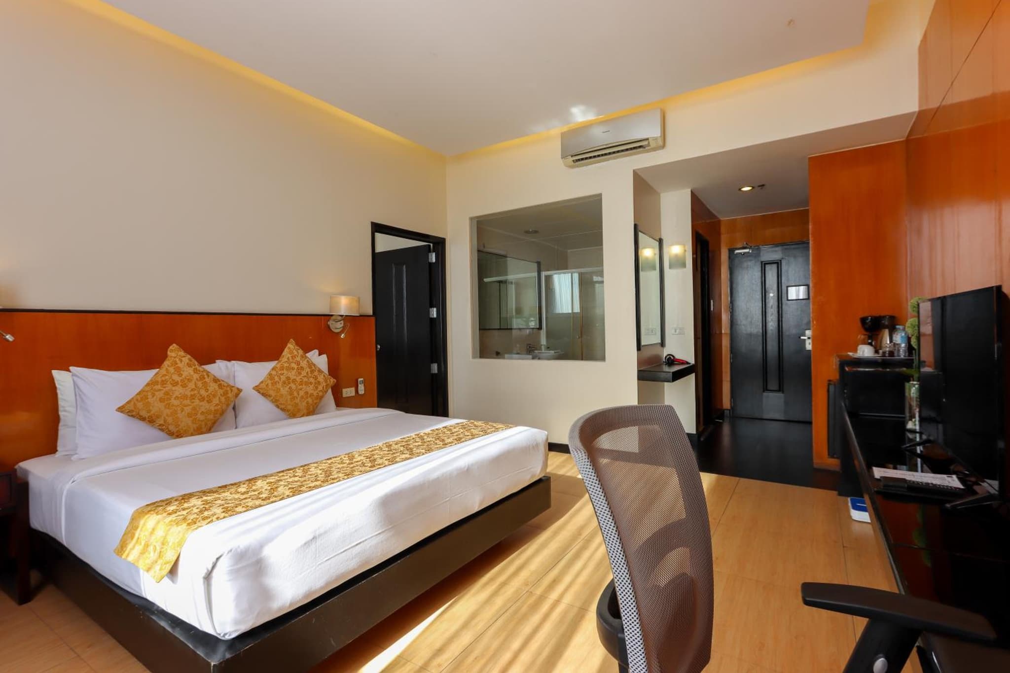 Paseo Premiere Hotel photo 6