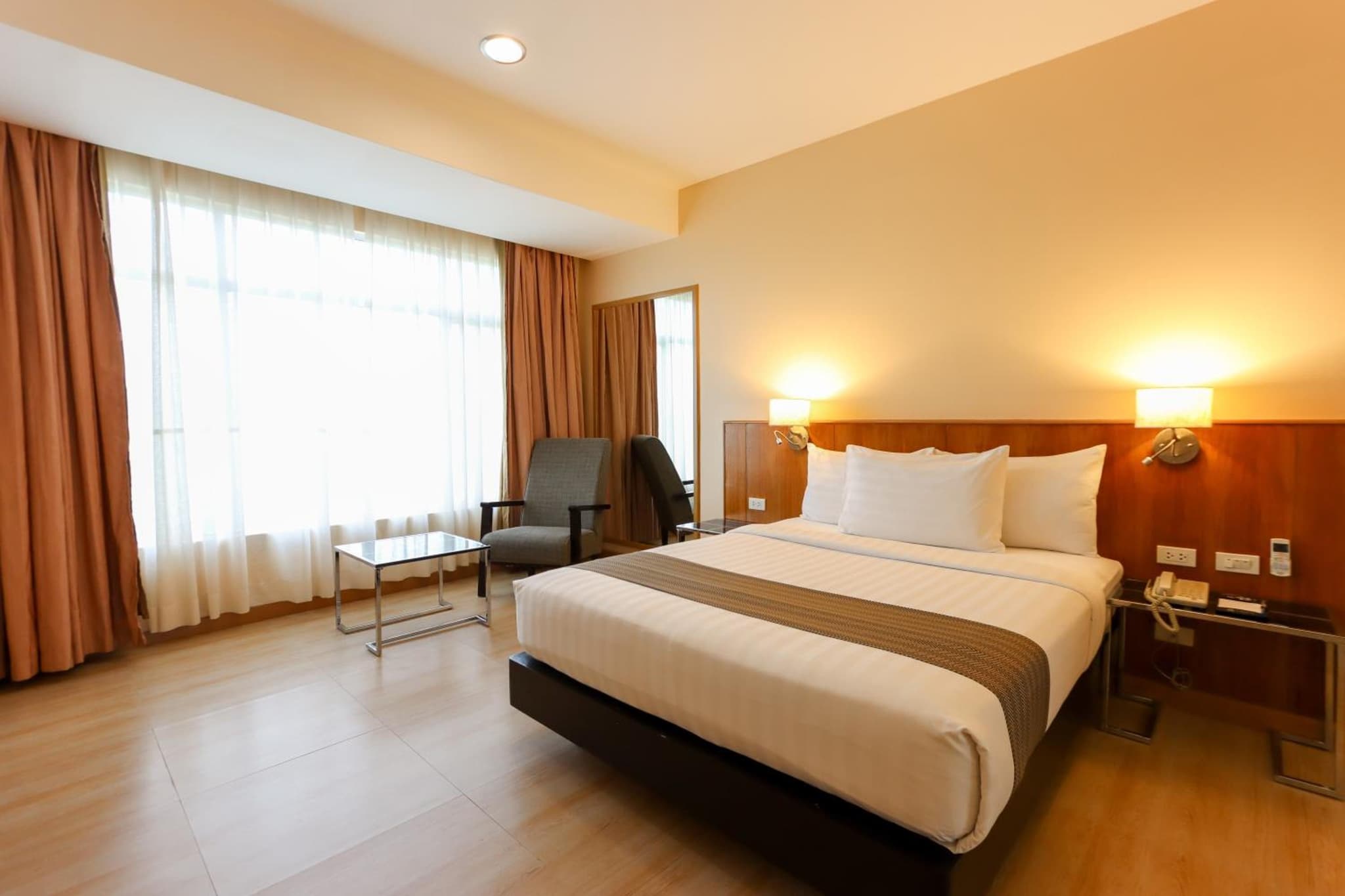 Paseo Premiere Hotel photo 9