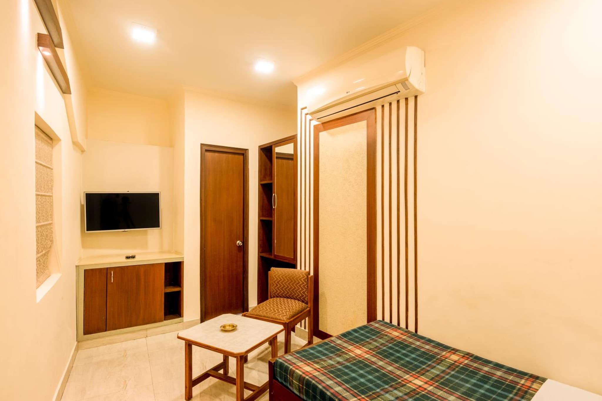 Airport Hotel photo 9