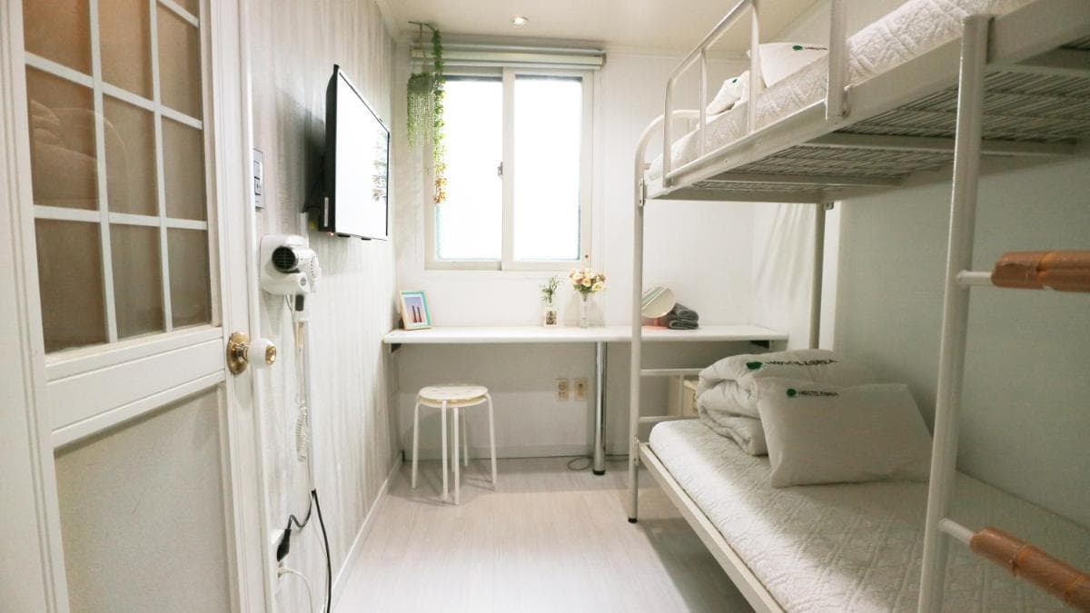 Hostel Korea - Original photo 6
