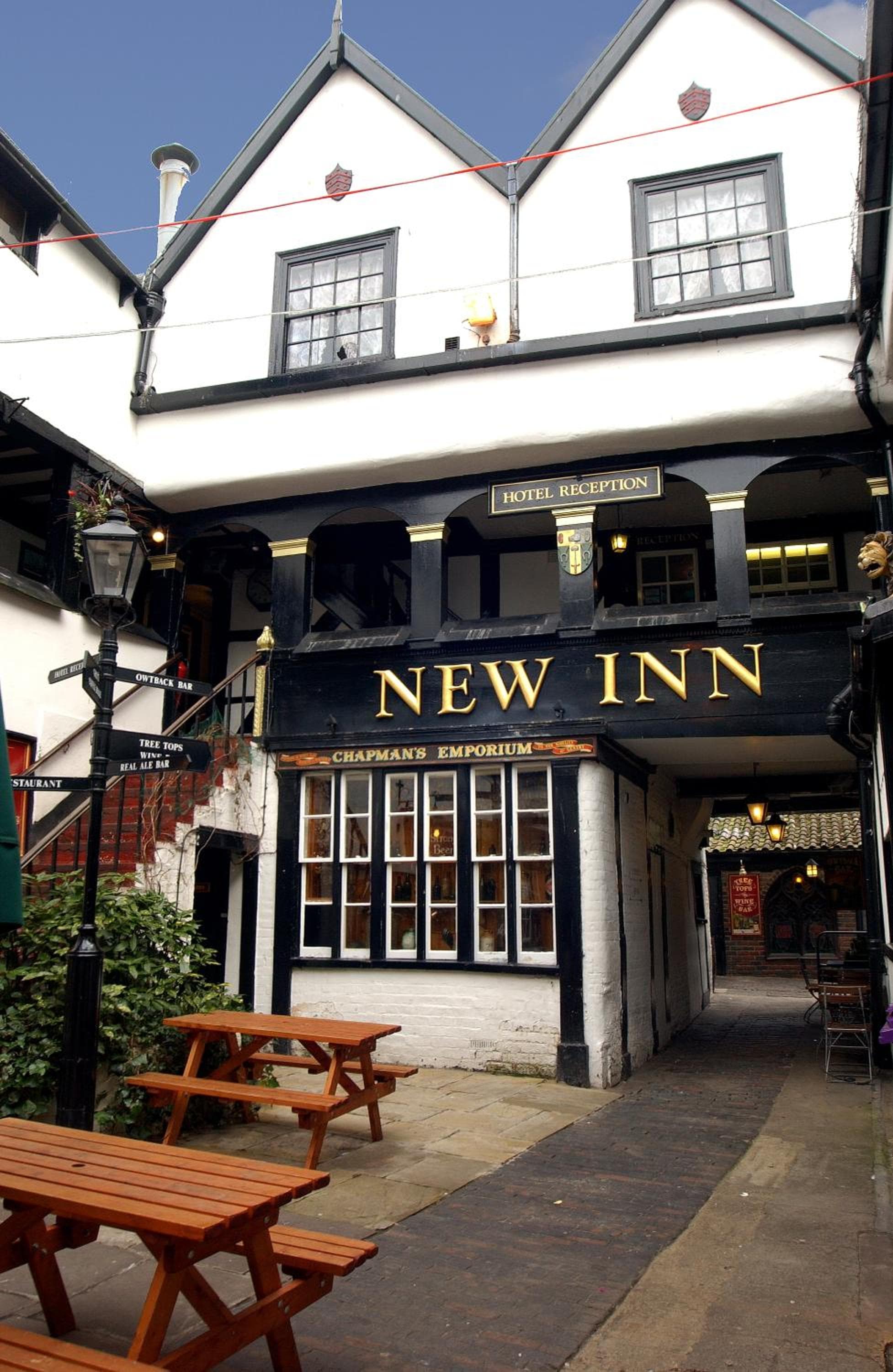 The New Inn by Roomsbooked photo 2