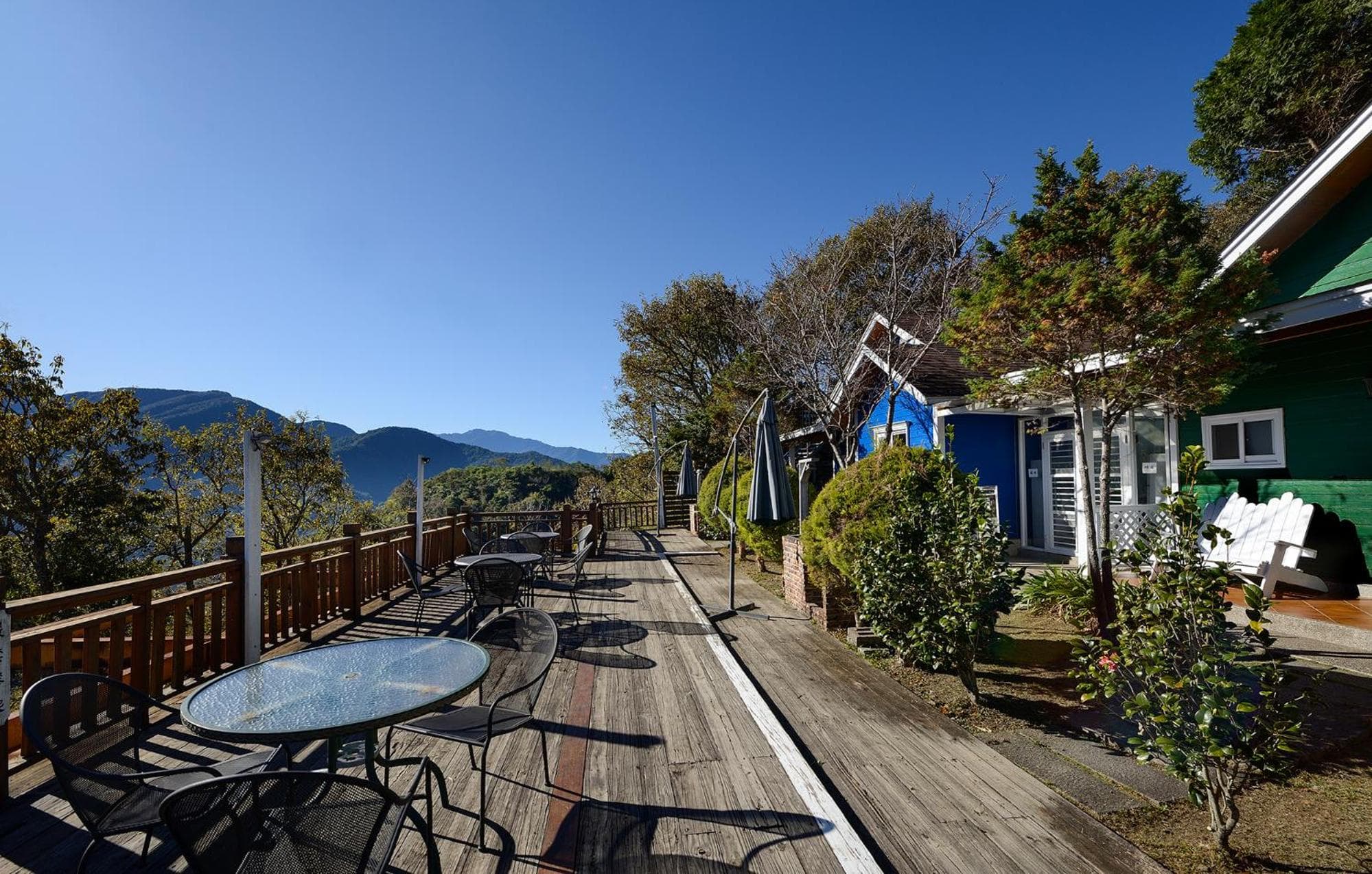 Aurora Villa photo 2
