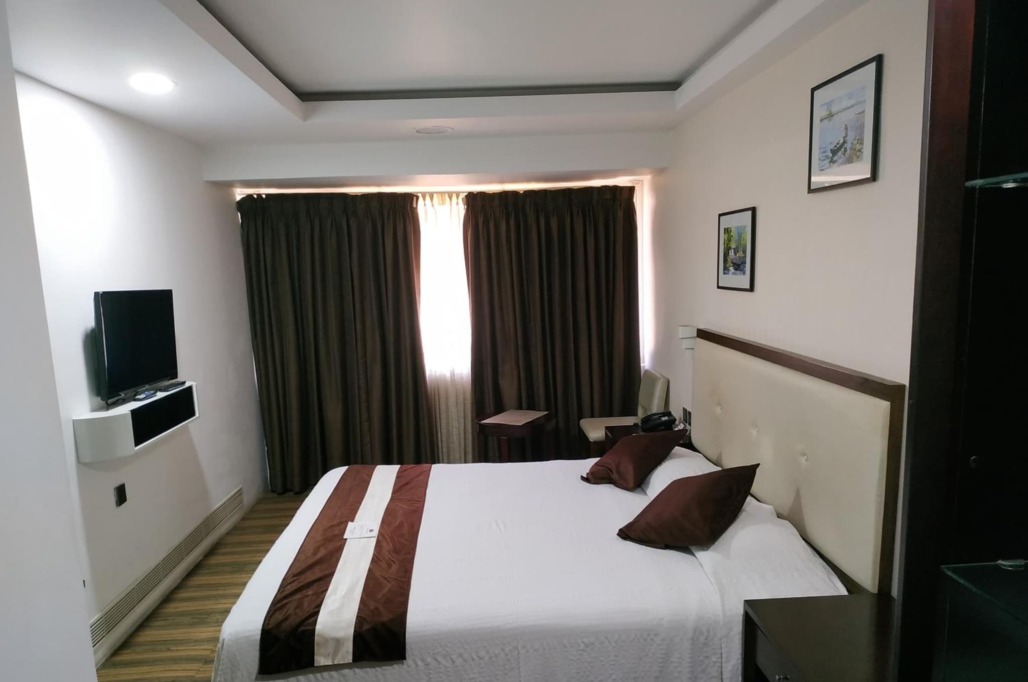 KGA Elite Continental Hotel photo 4