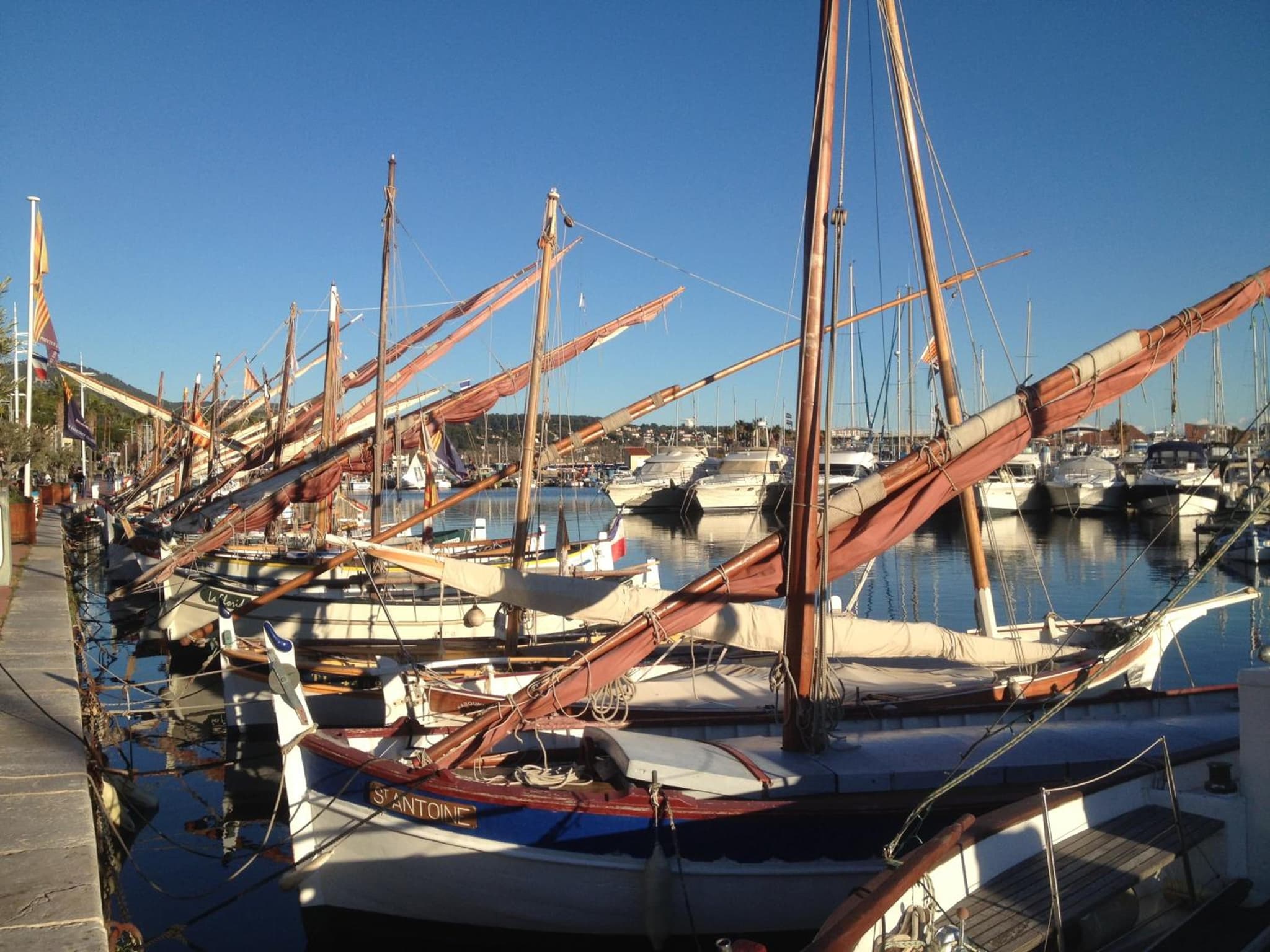 Kyriad Direct Marseille Est La Valentine photo 2
