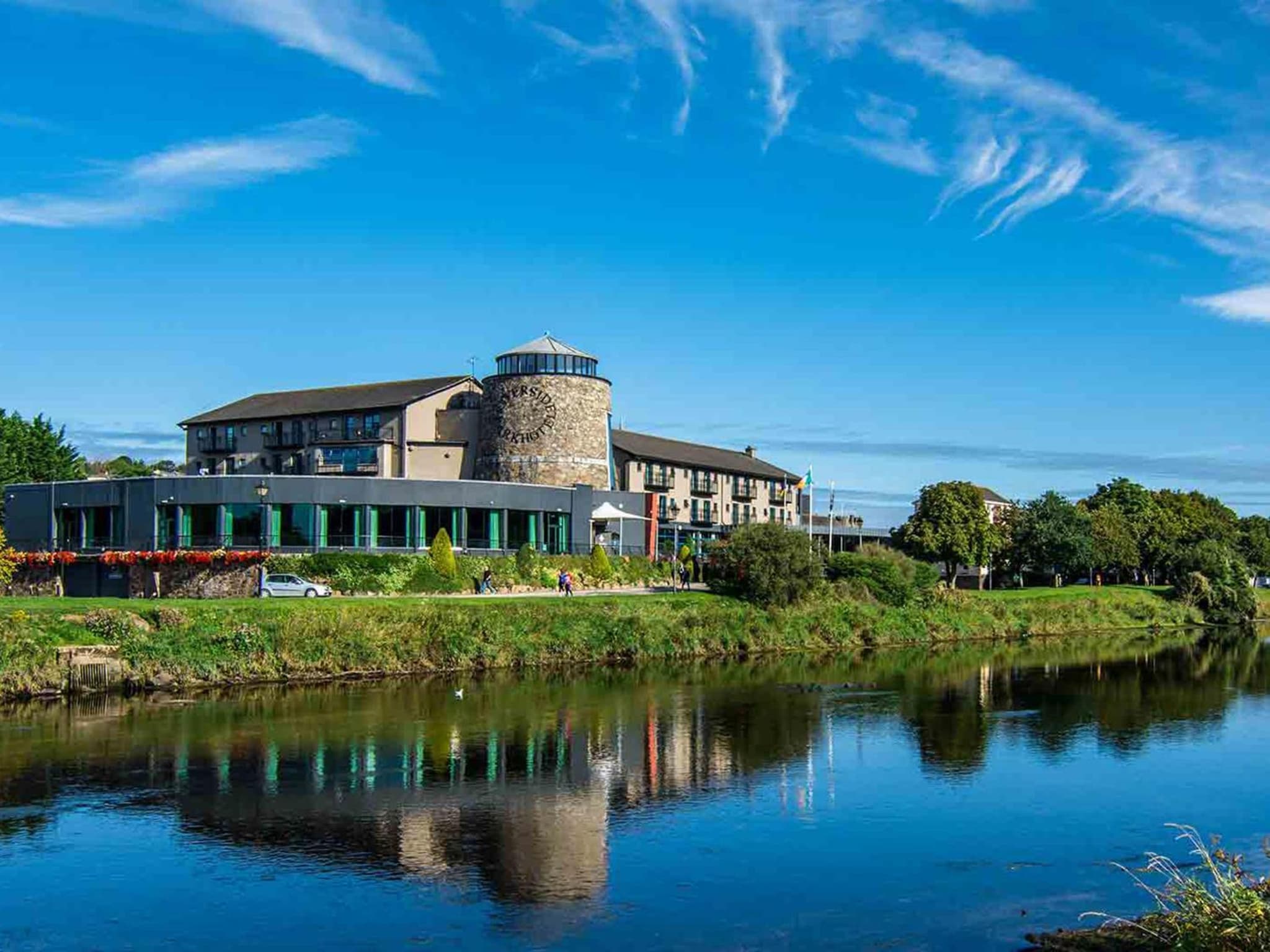 Riverside Park Hotel