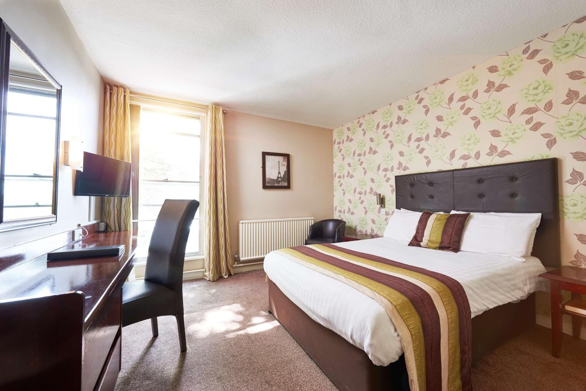 St James Hotel photo 2
