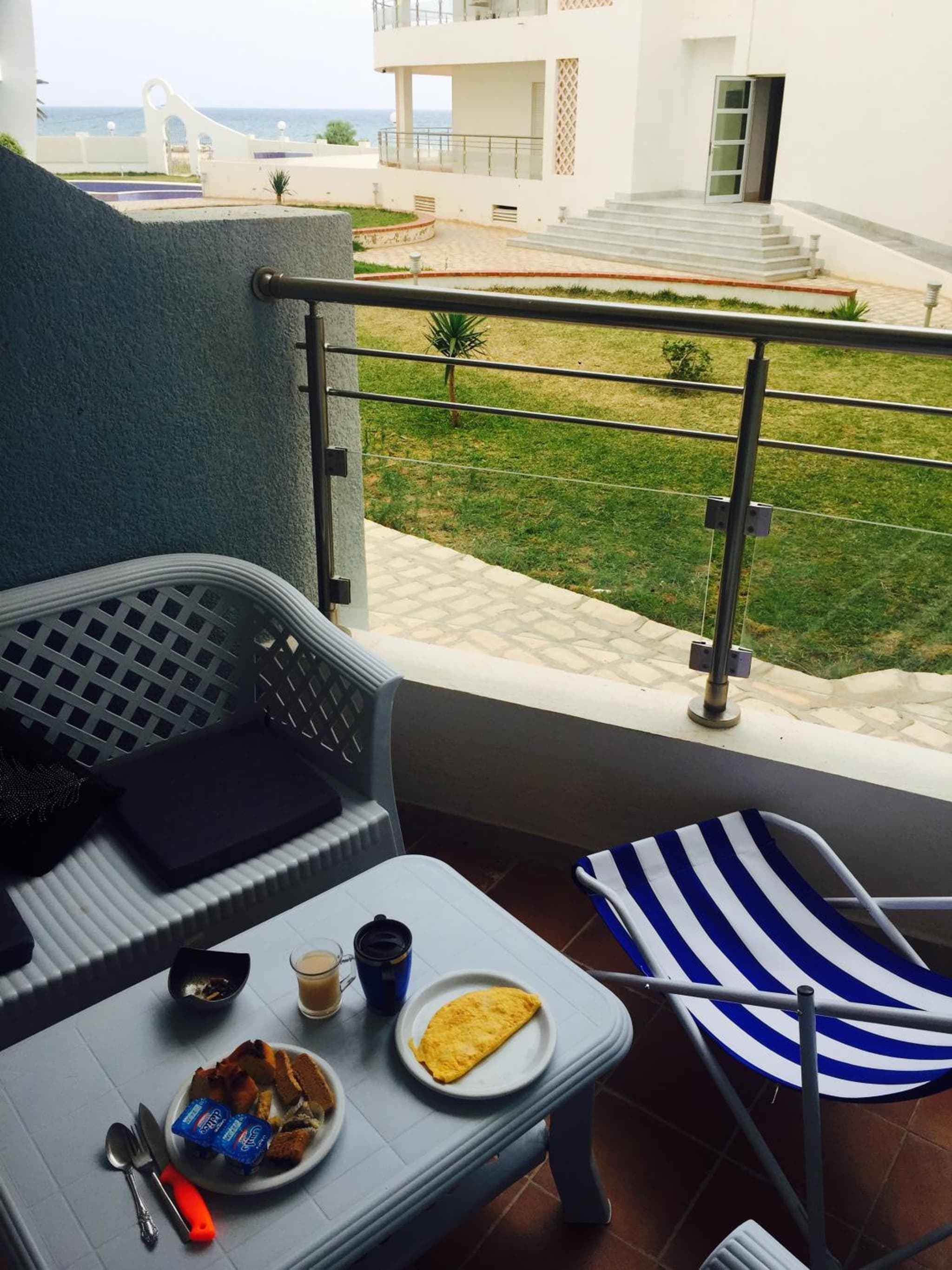 Studio apartment beach front photo 2