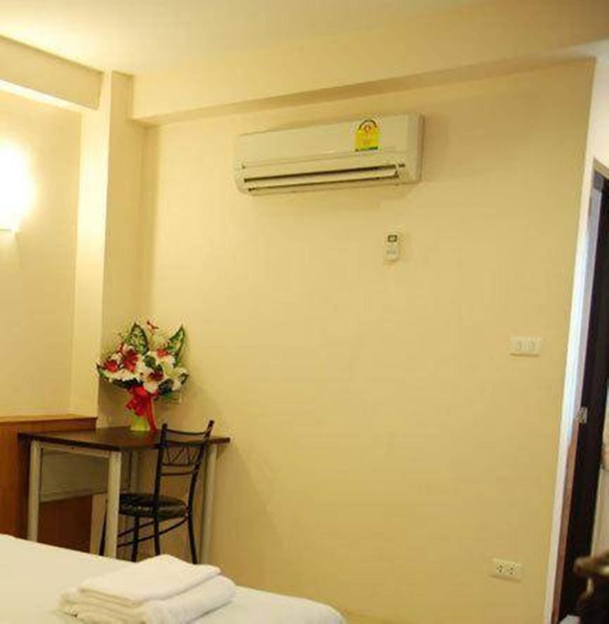 Rambuttri House photo 3