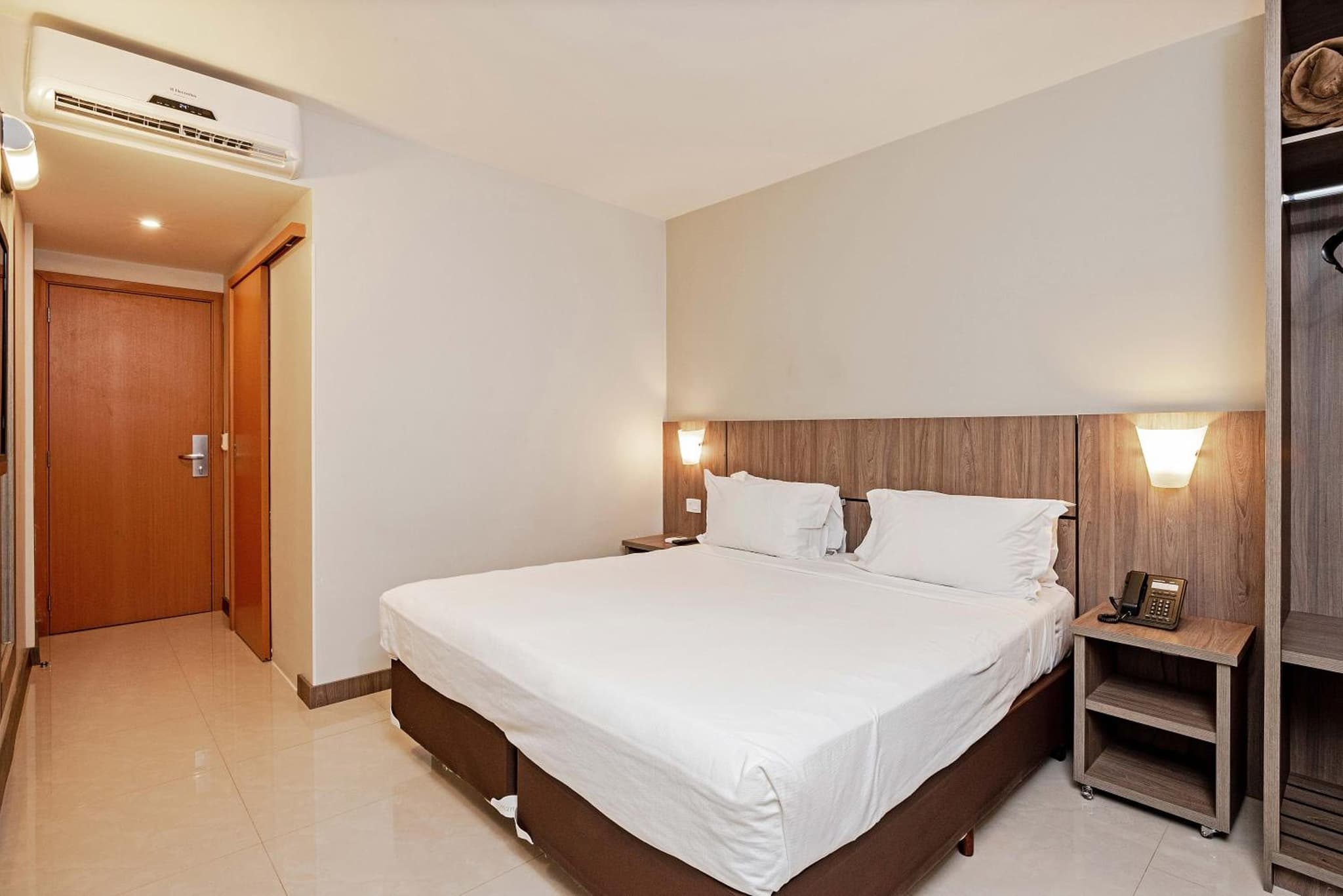Slim Hotel Curitiba Av das Torres photo 9