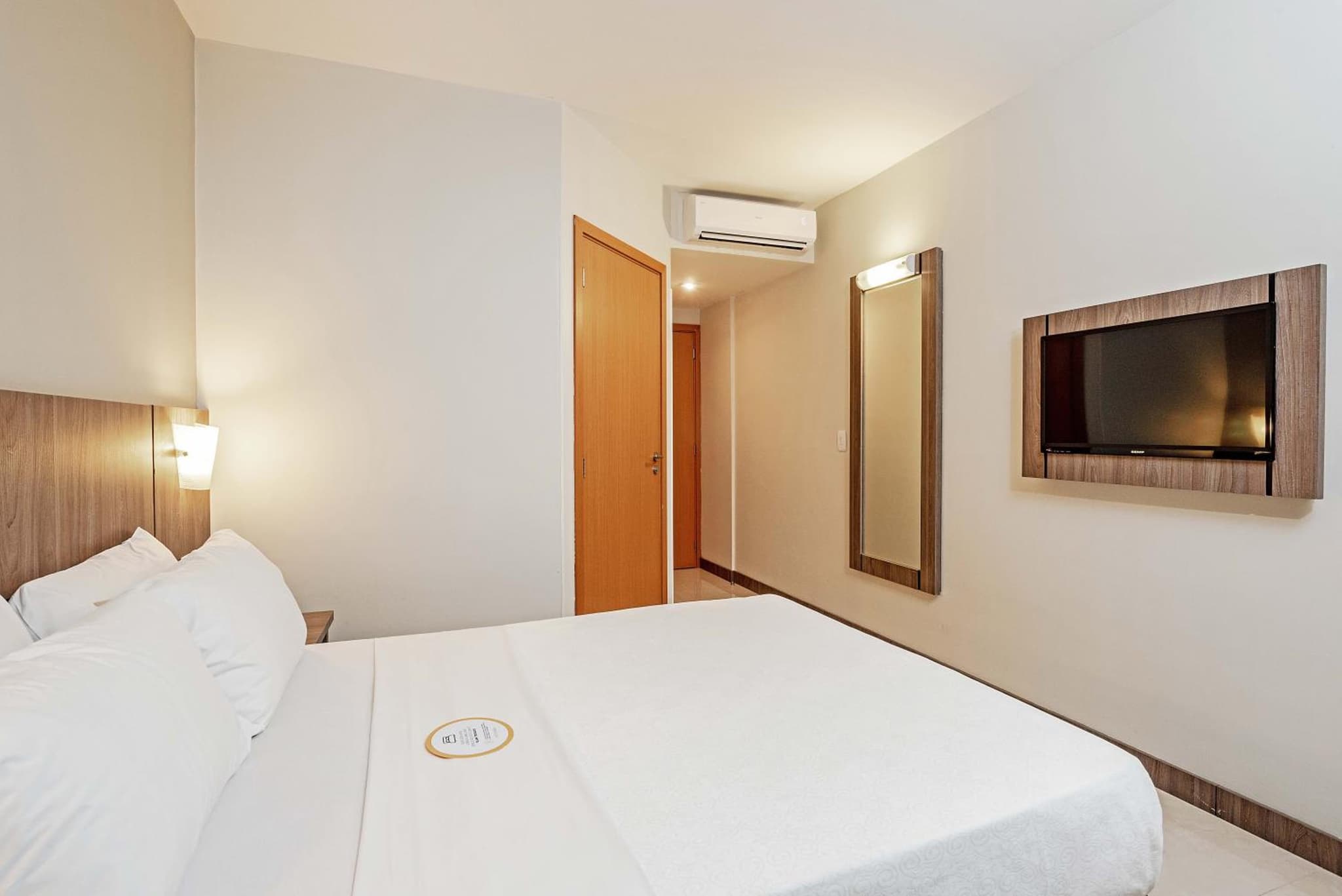 Slim Hotel Curitiba Av das Torres photo 2