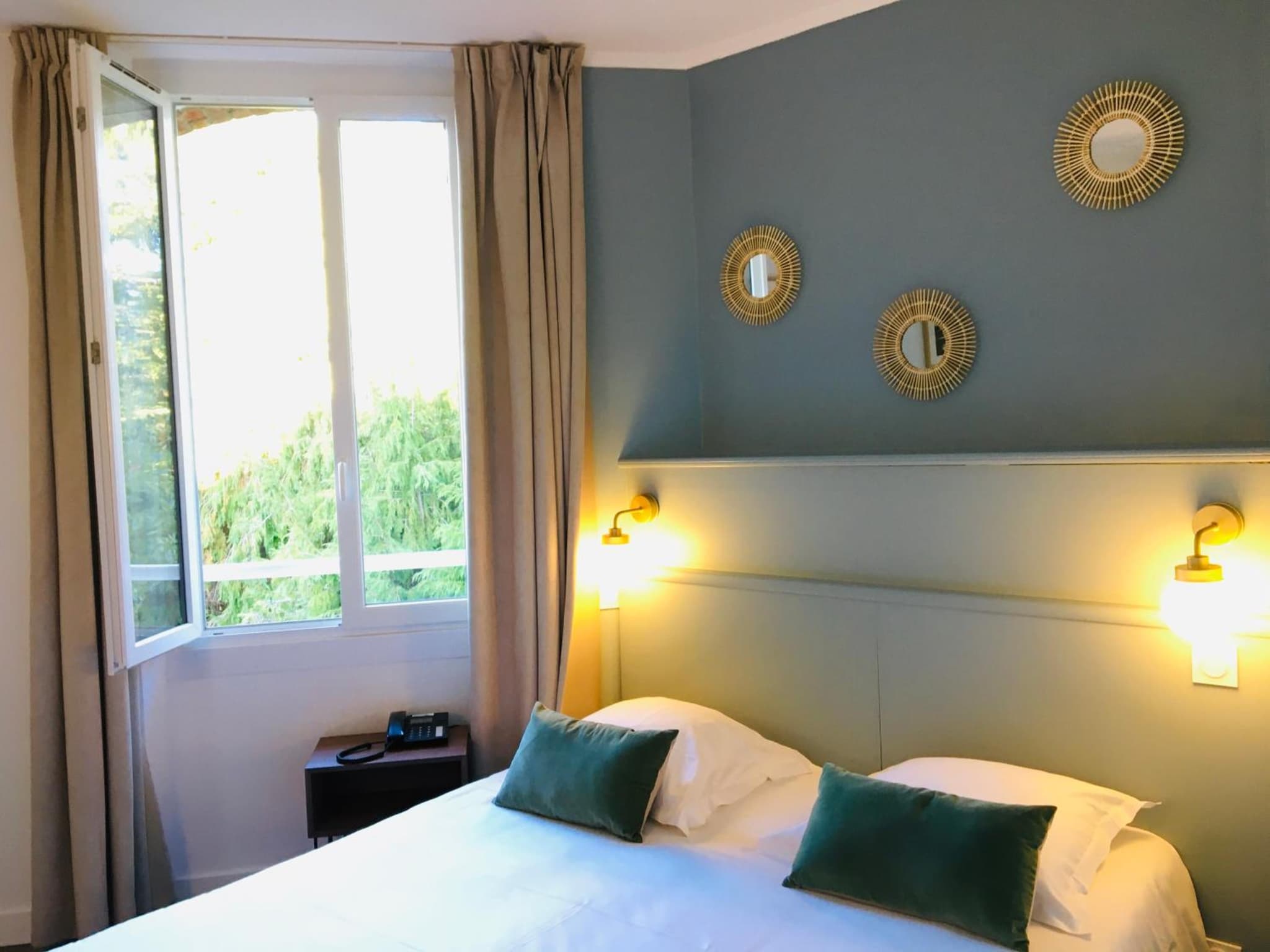 hotel room