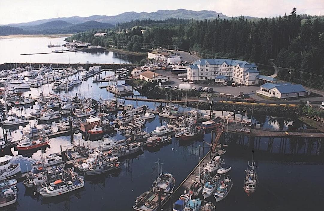Quarterdeck Inn Port Hardy photo 8