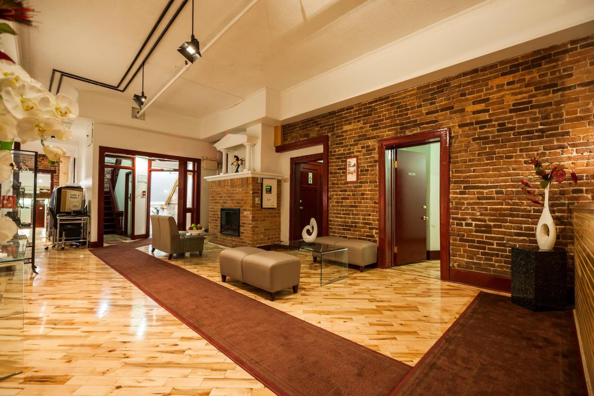 Hotel Quartier des Spectacles photo 3