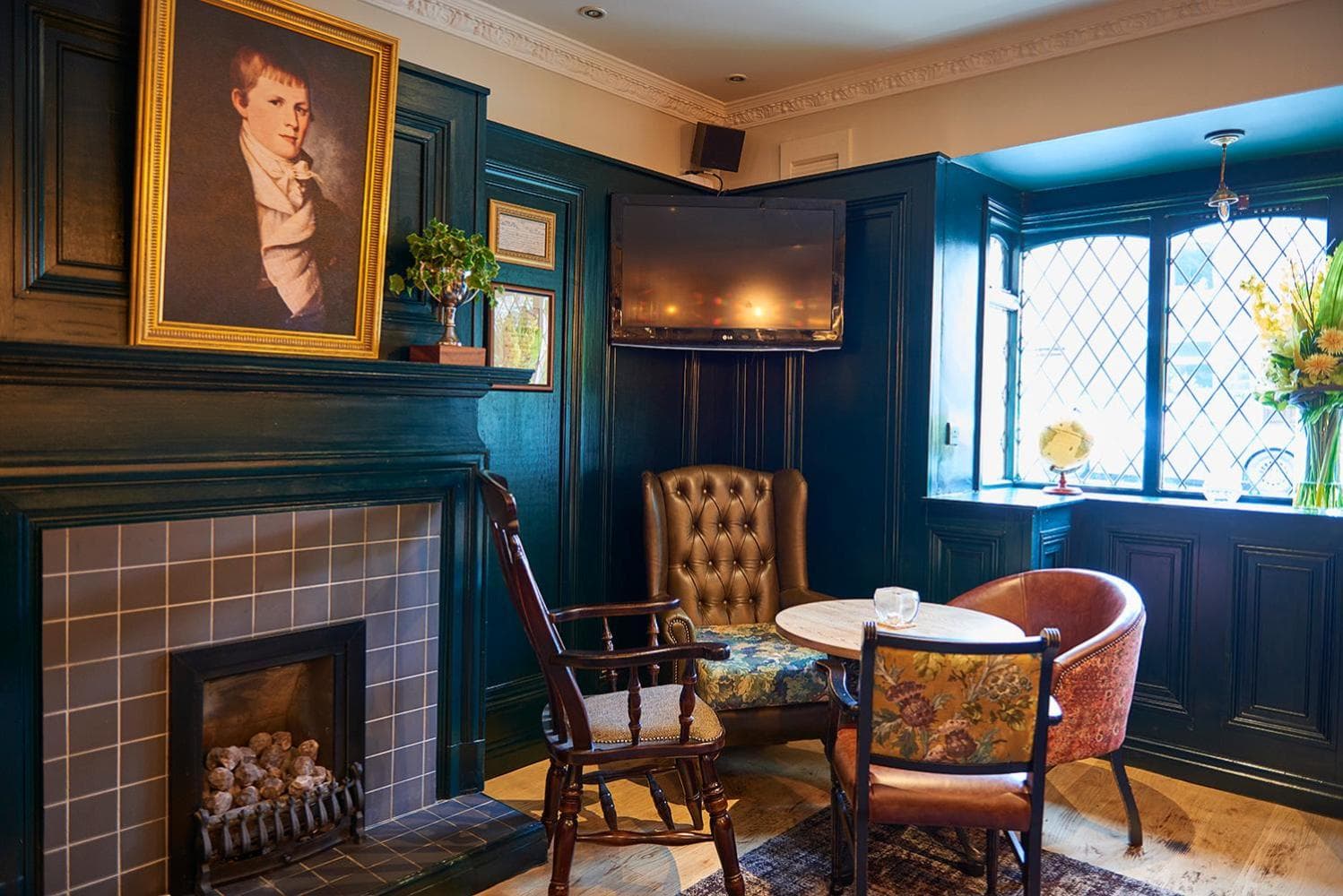 The Red Lion Hawkshaw photo 8