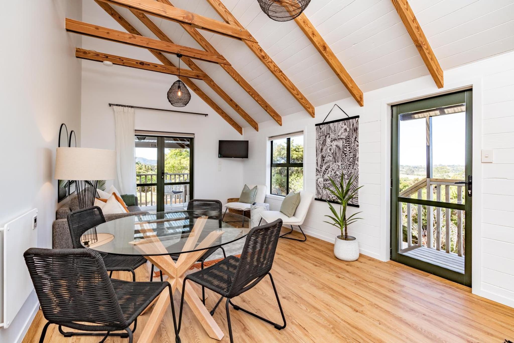 Tui & Nikau Cabins photo 8