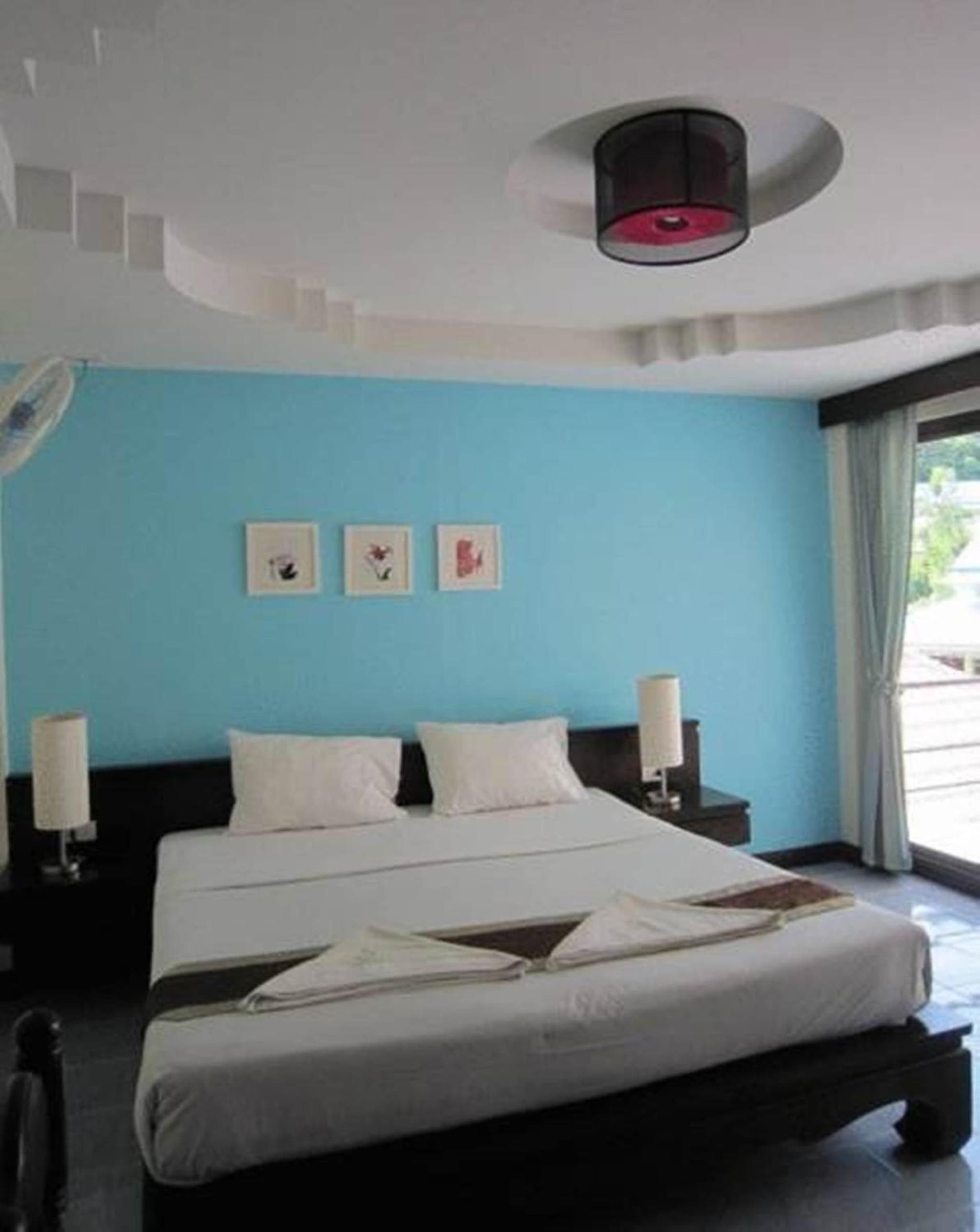 J Hotel photo 3
