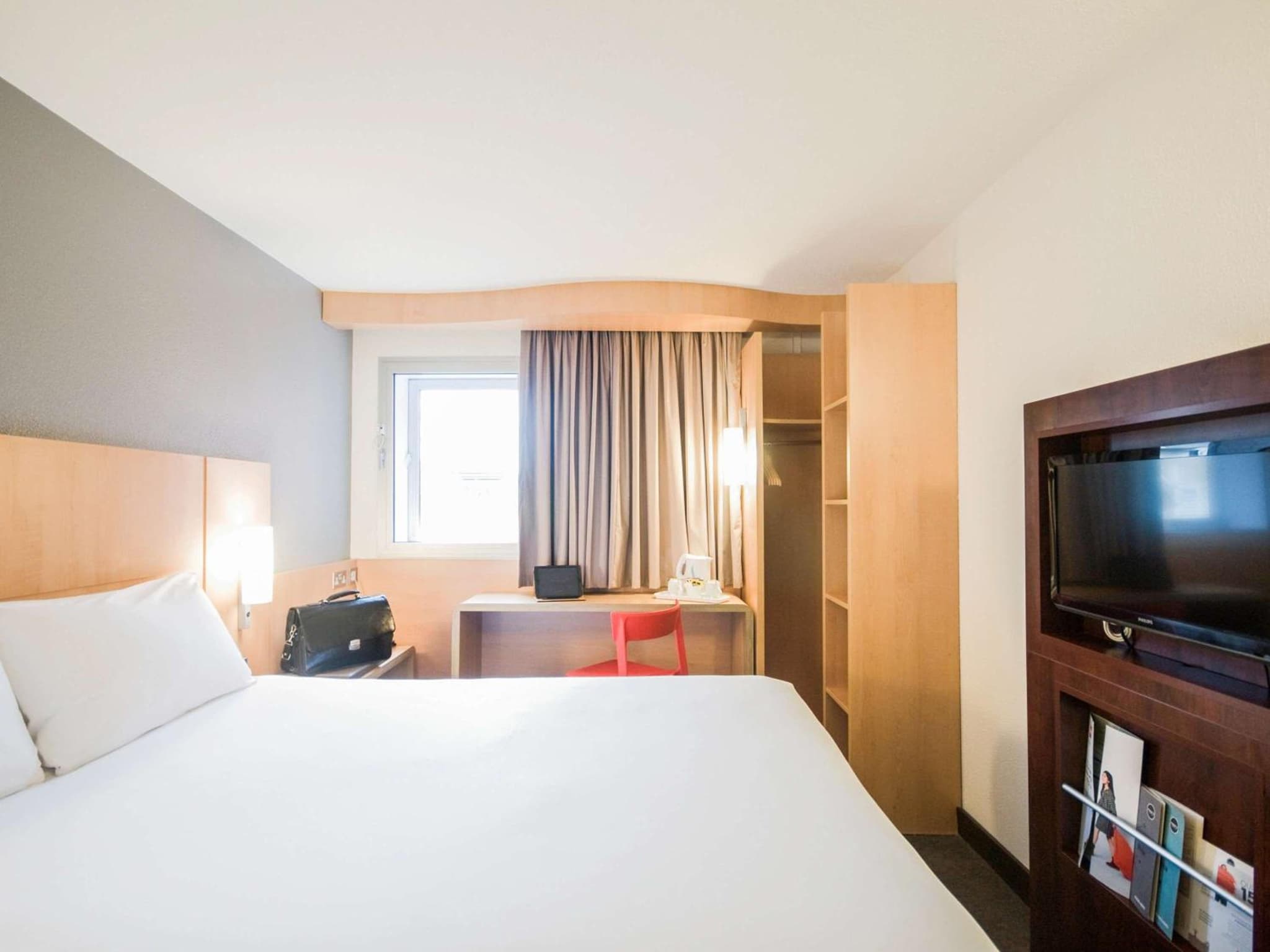 ibis London Heathrow Airport photo 7
