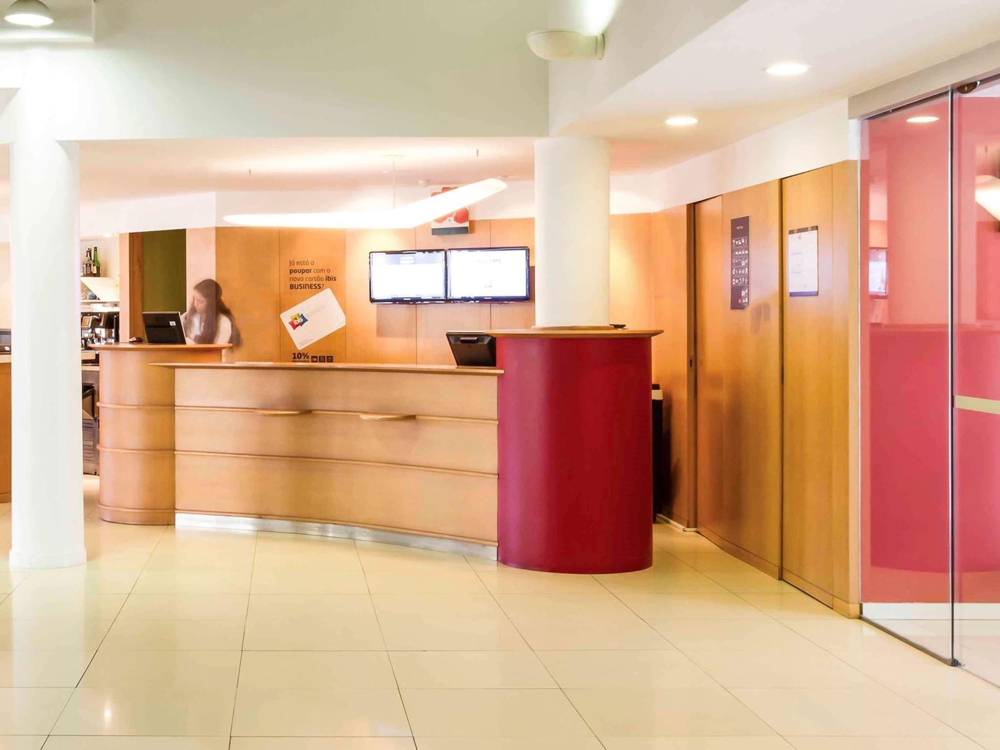Hotel ibis Setubal photo 2