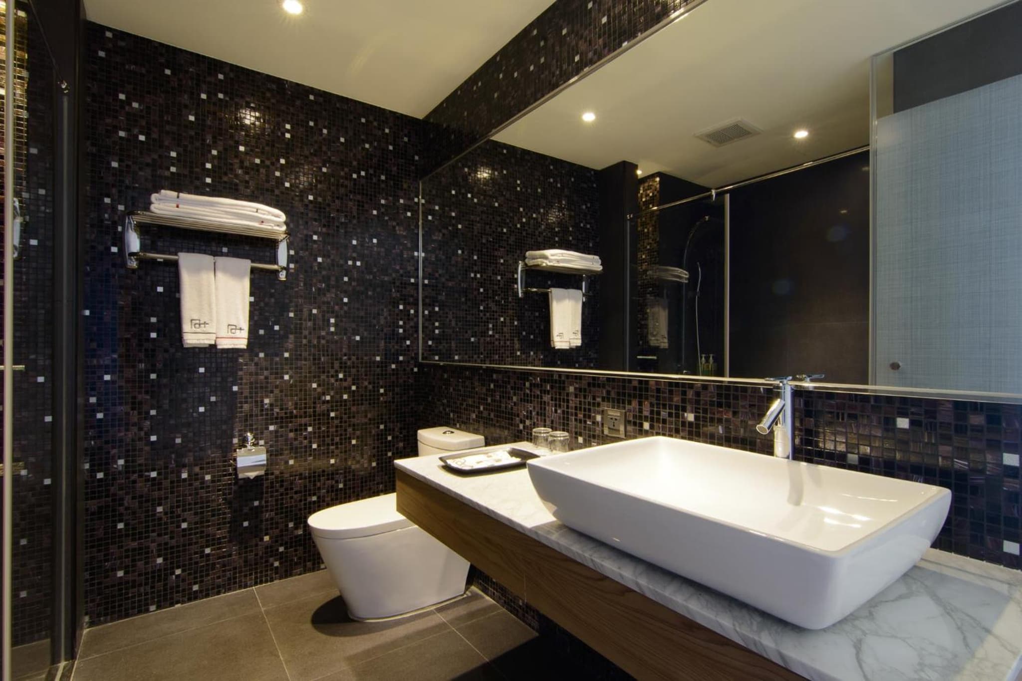 Grand Crystal Hotel photo 5