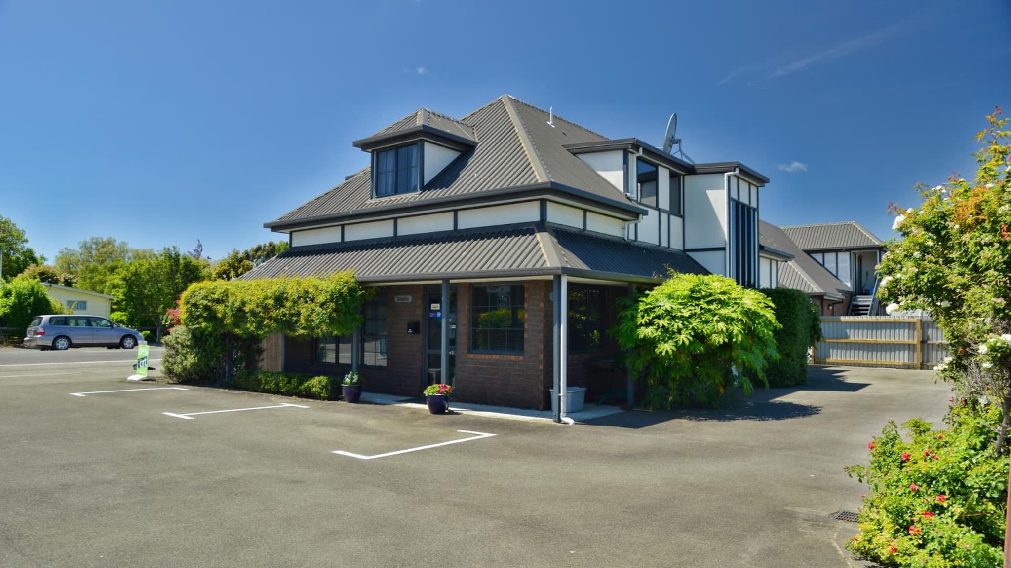 Aston Court Motel photo 5