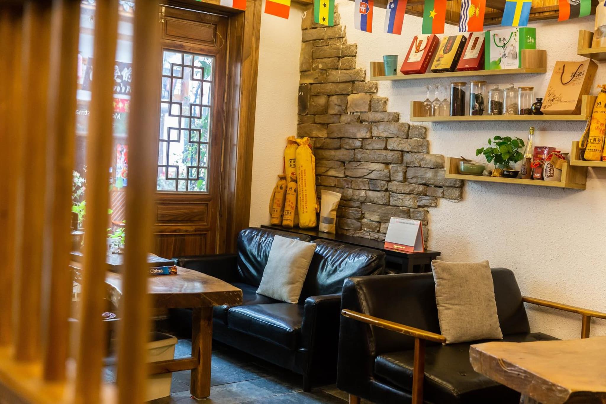 Destination Youth Hostel-Walk 5 minutes to east entrance of national park,Coffee,Book tickets,Laundry service,Experienced tour guide service photo 3