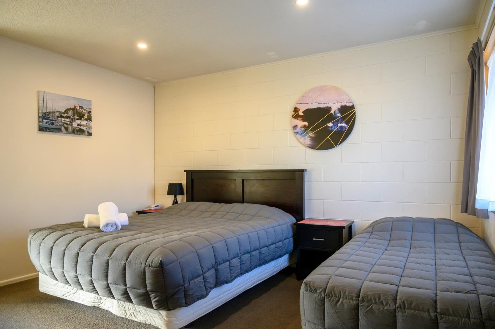 Foreshore Motor Lodge photo 9