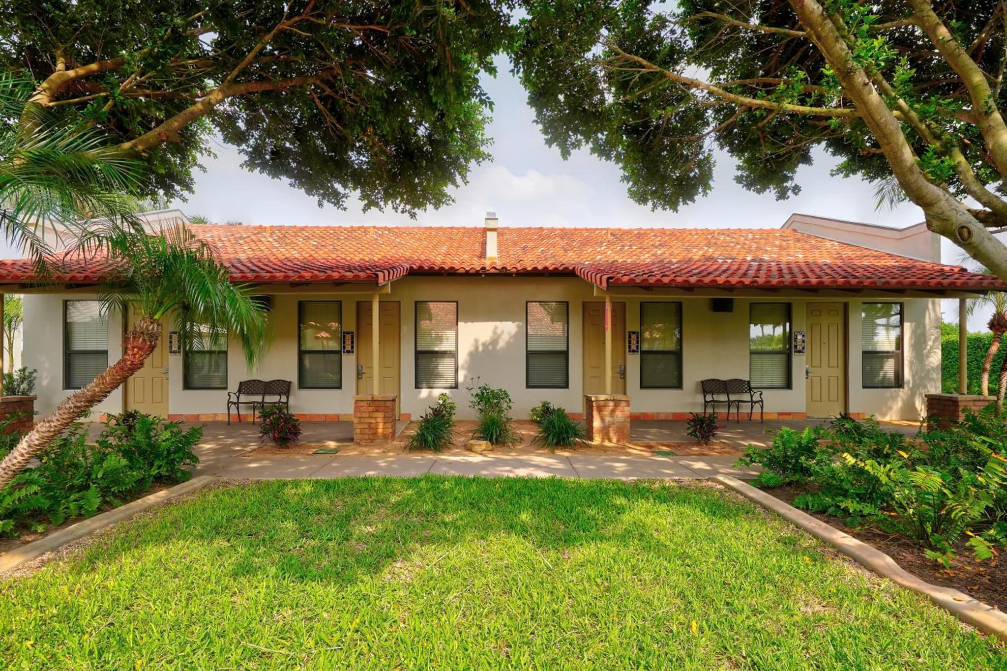 The Bungalows on Shary photo 8