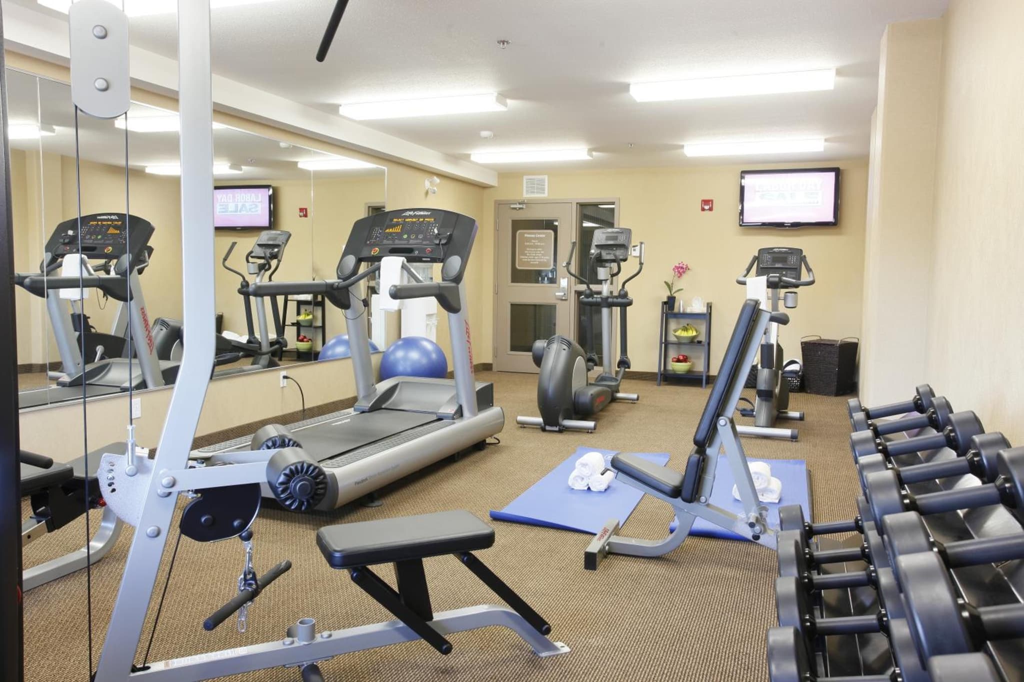 Vegreville Suites photo 8