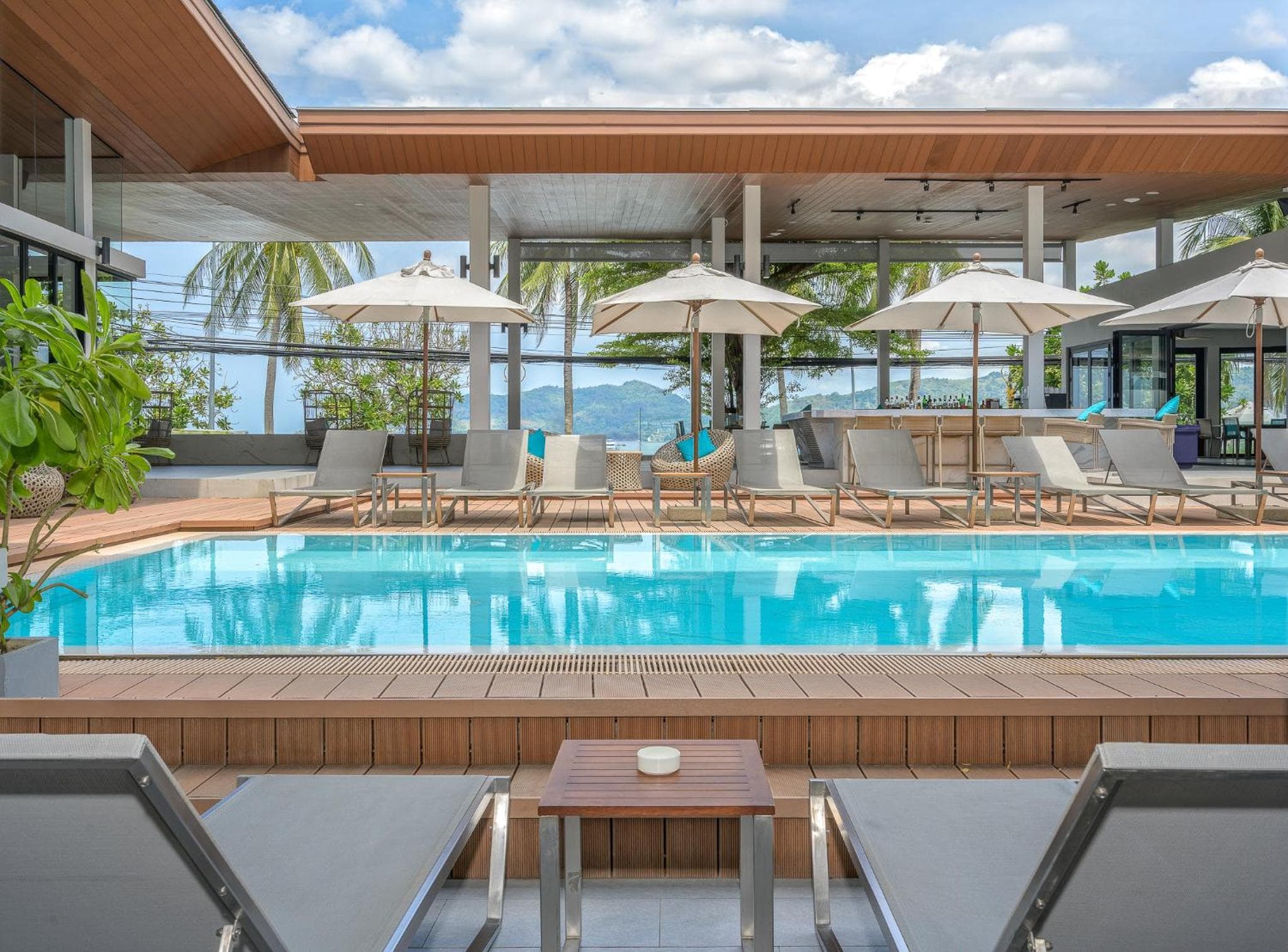 LIV Hotel Phuket Patong Beachfront photo 5