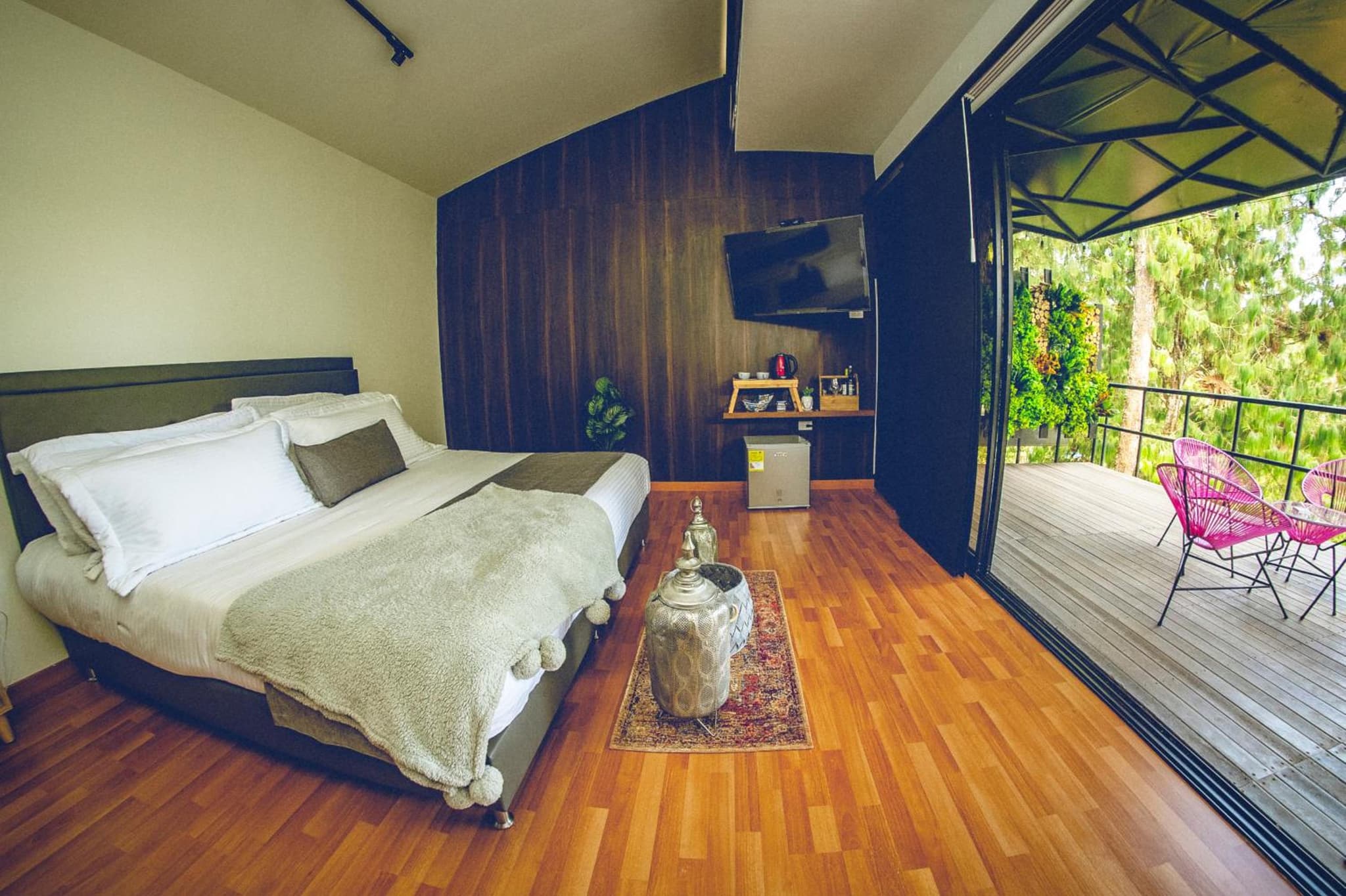 hotel room