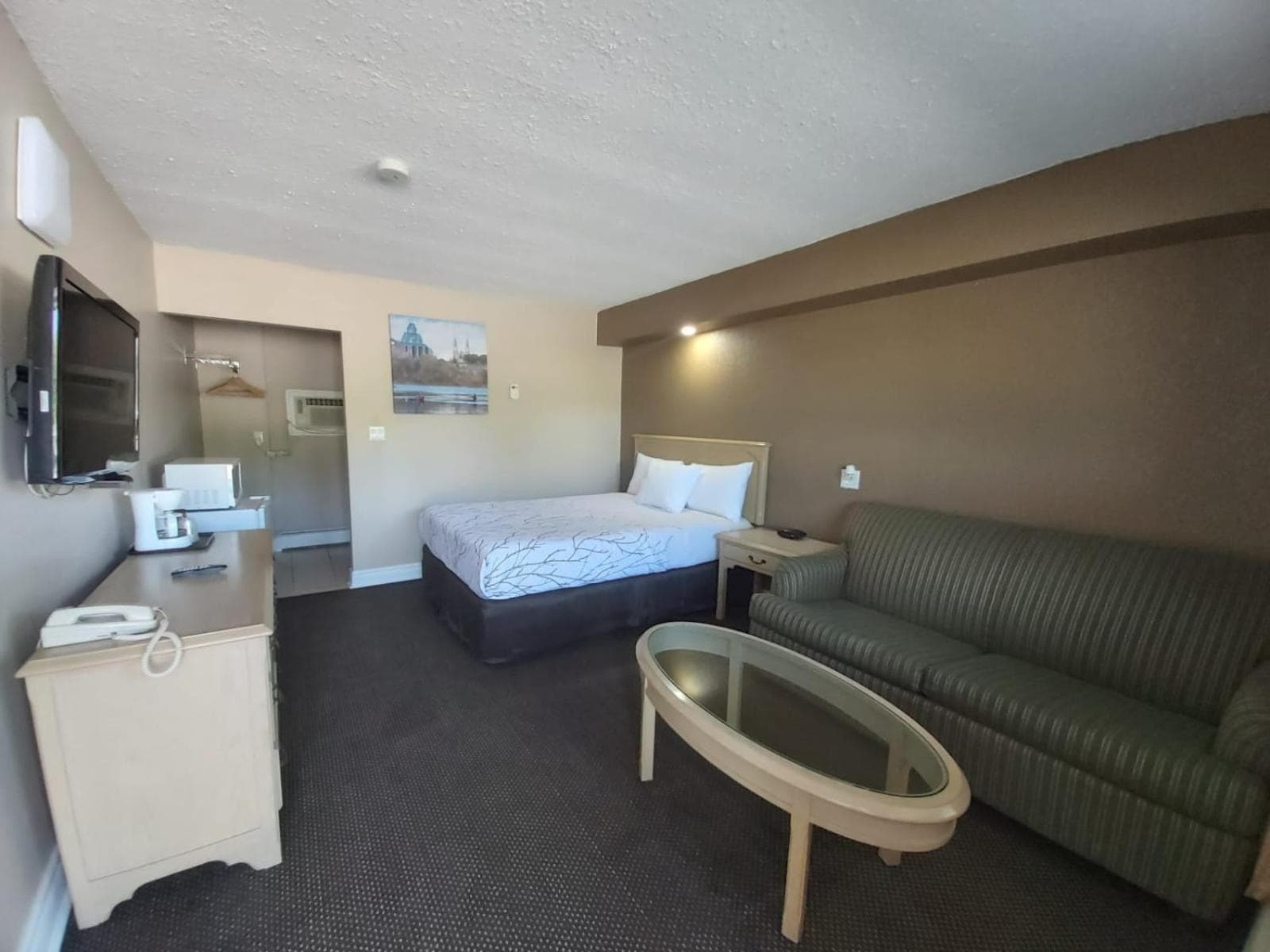 Arnprior Motor Inn photo 7